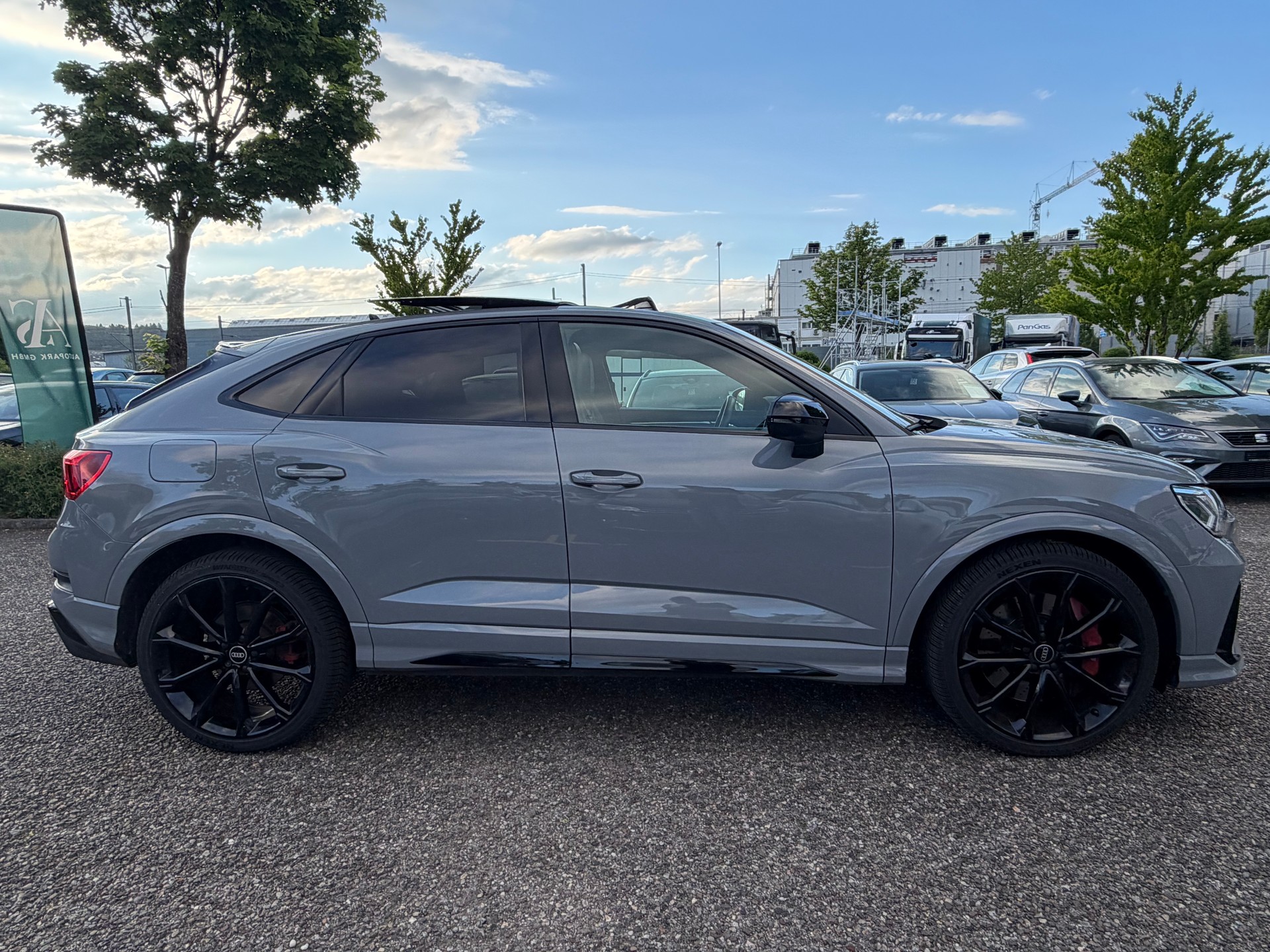 AUDI RS Q3 Sportback quattro S tronic-showroom-element-3
