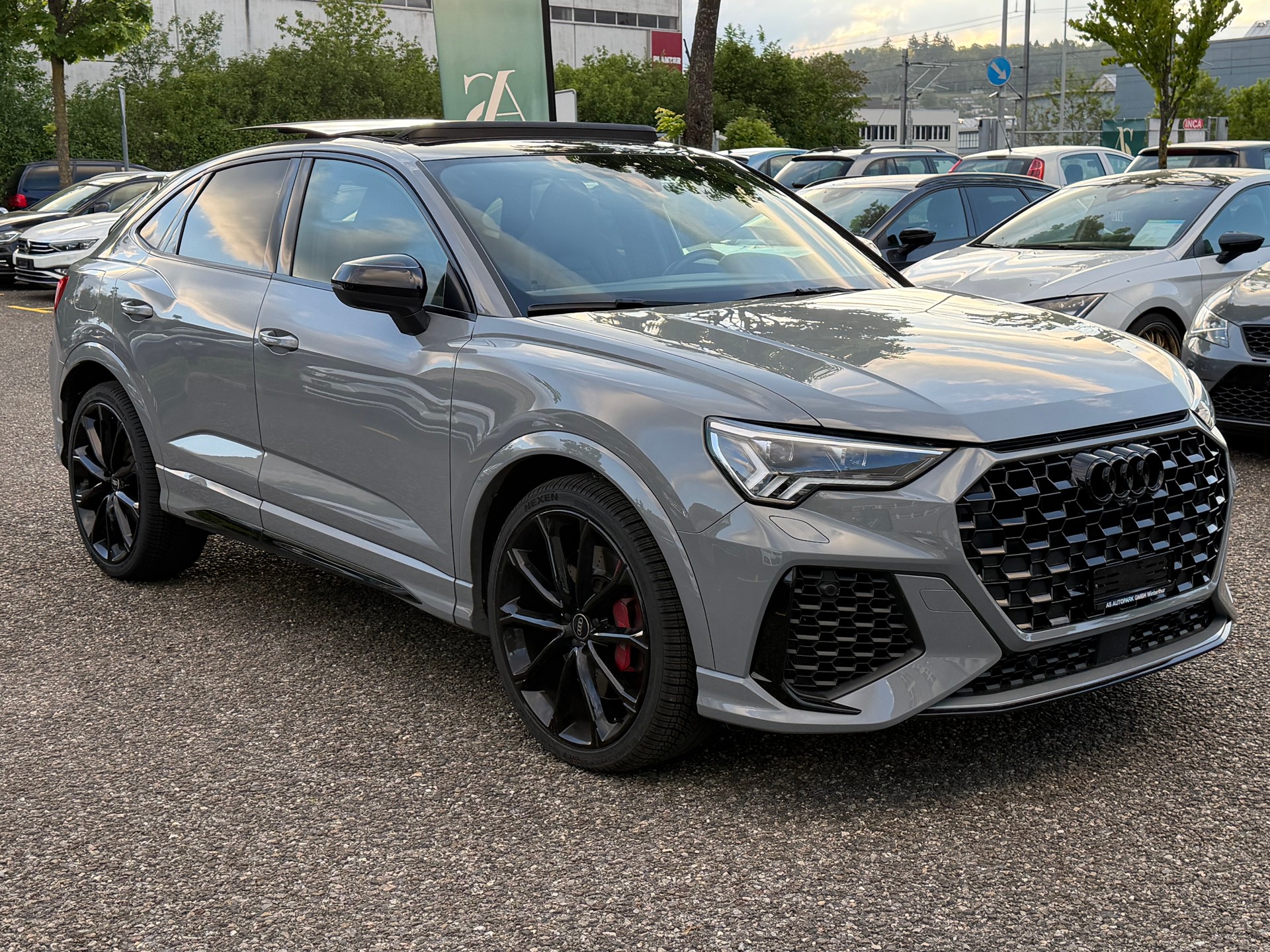 AUDI RS Q3 Sportback quattro S tronic-showroom-element-2