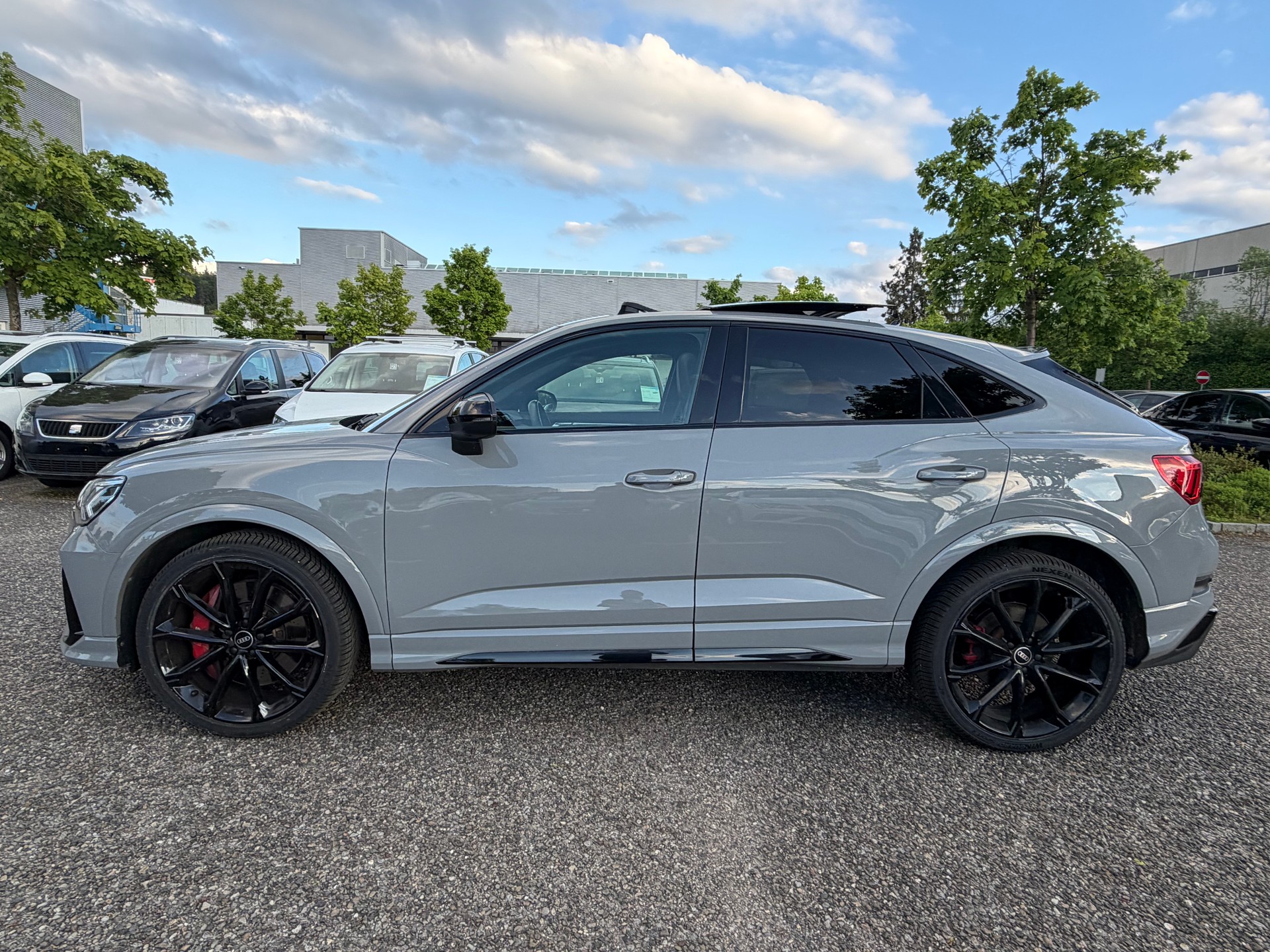 AUDI RS Q3 Sportback quattro S tronic-image-7