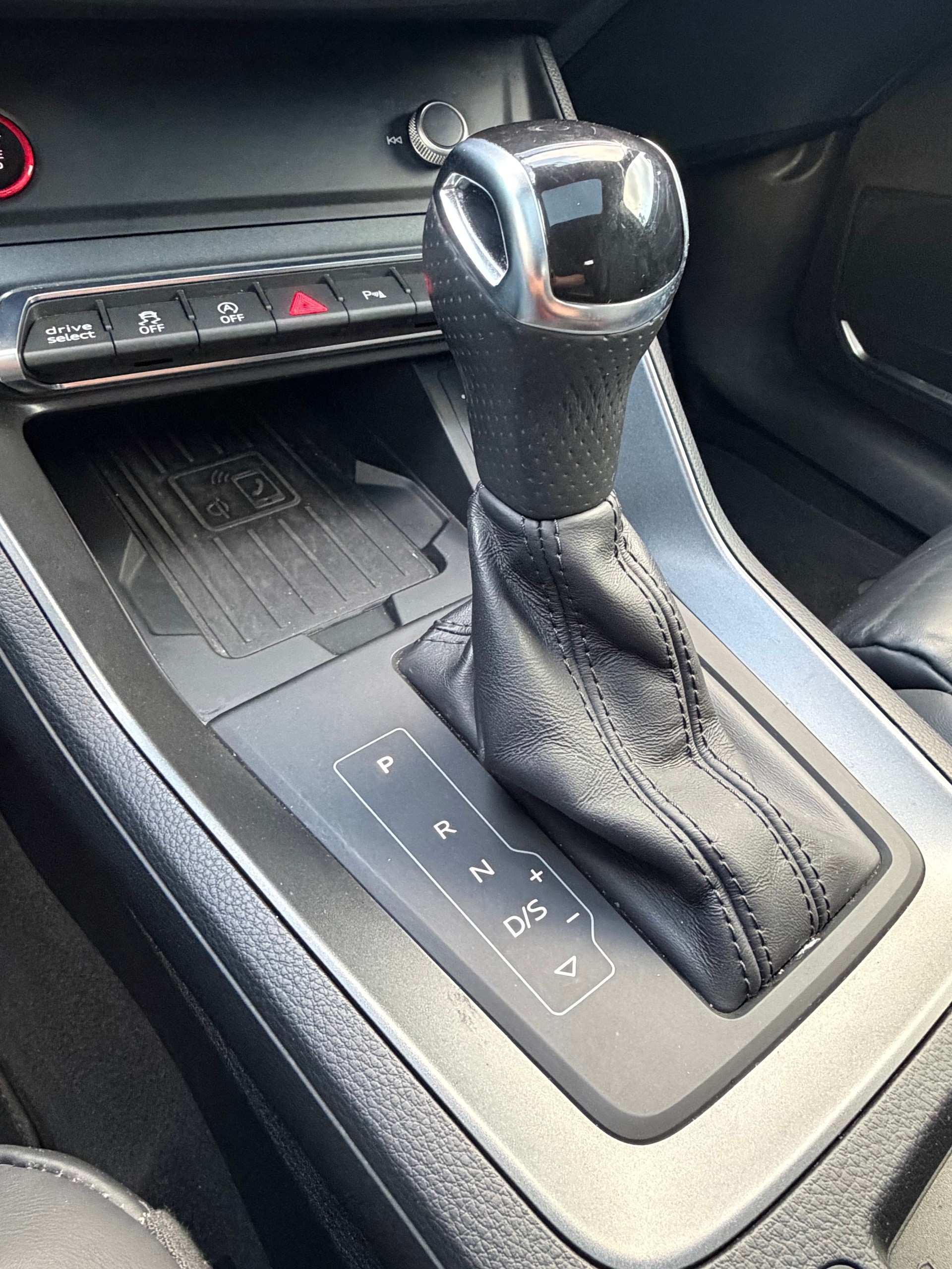 AUDI RS Q3 Sportback quattro S tronic-image-17