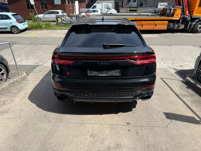 AUDI RSQ8 quattro tiptronic-image-12