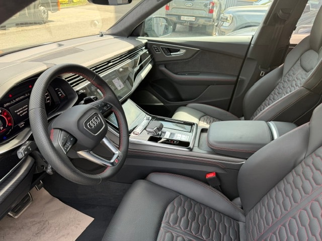 AUDI RSQ8 quattro tiptronic-image-1