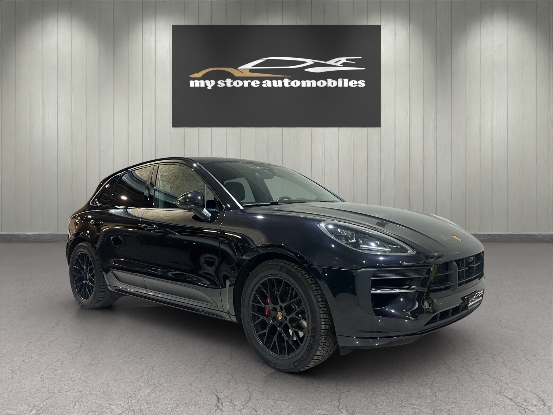 PORSCHE Macan GTS PDK-showroom-element-1