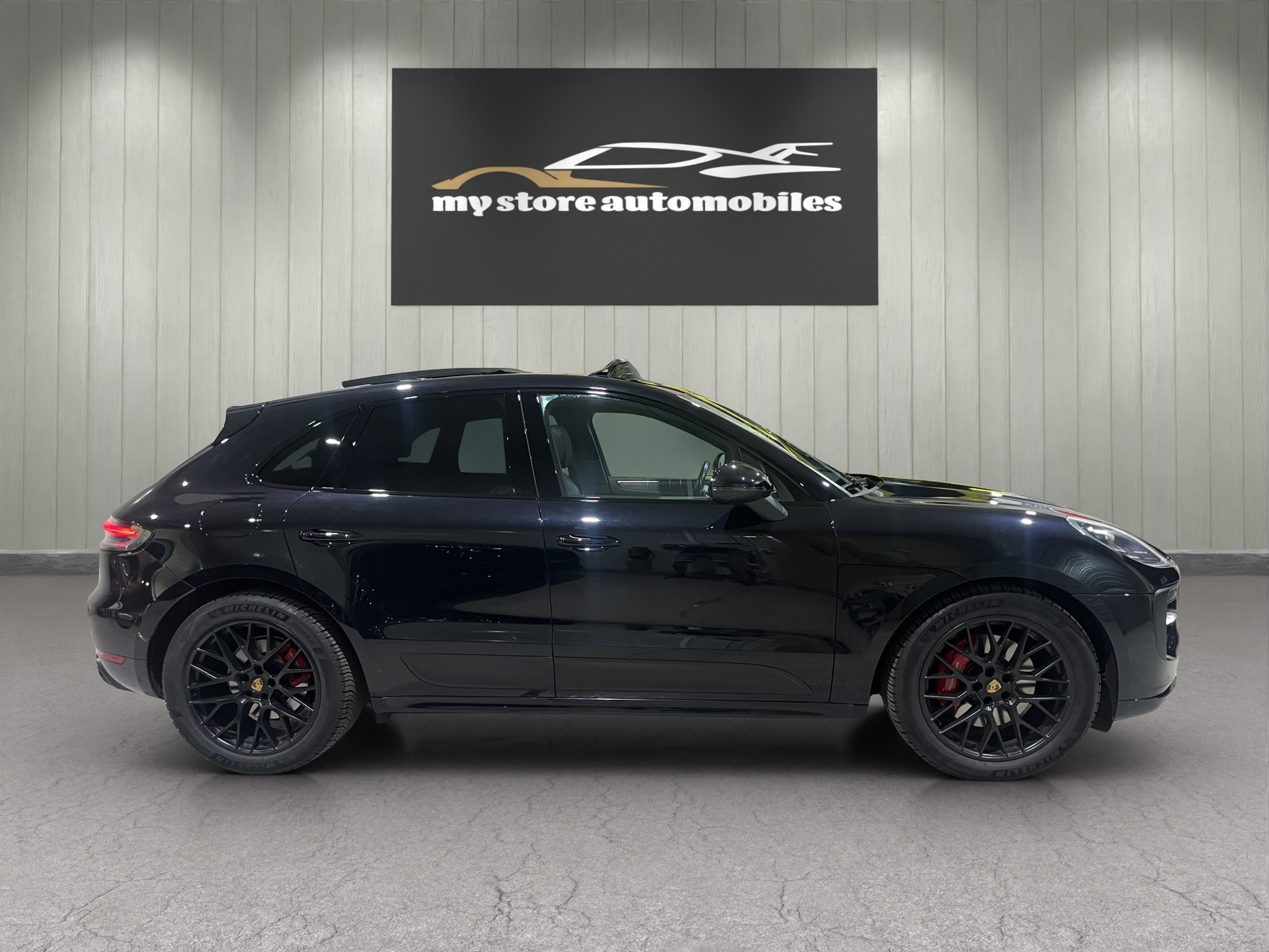 PORSCHE Macan GTS PDK