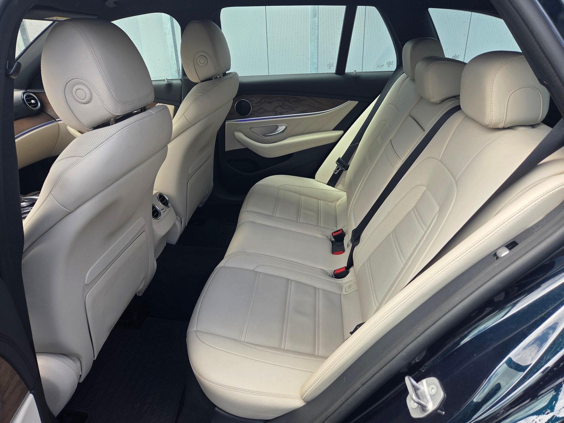MERCEDES-BENZ E 43 AMG 4 Matic 9G-Tronic-image-7