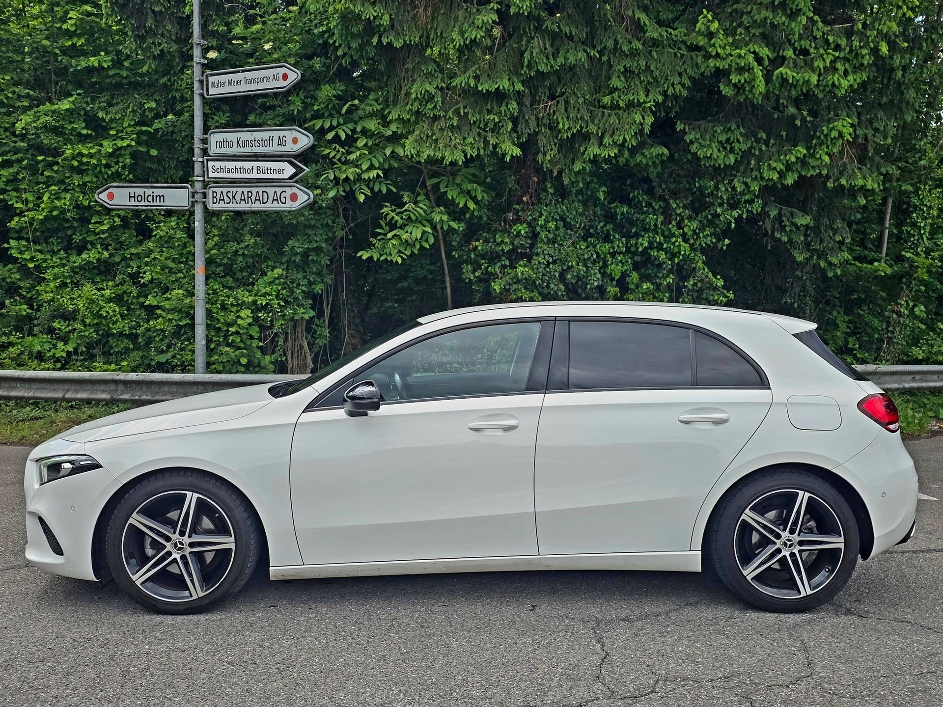 MERCEDES-BENZ A 180 d Style 7G-DCT-image-11