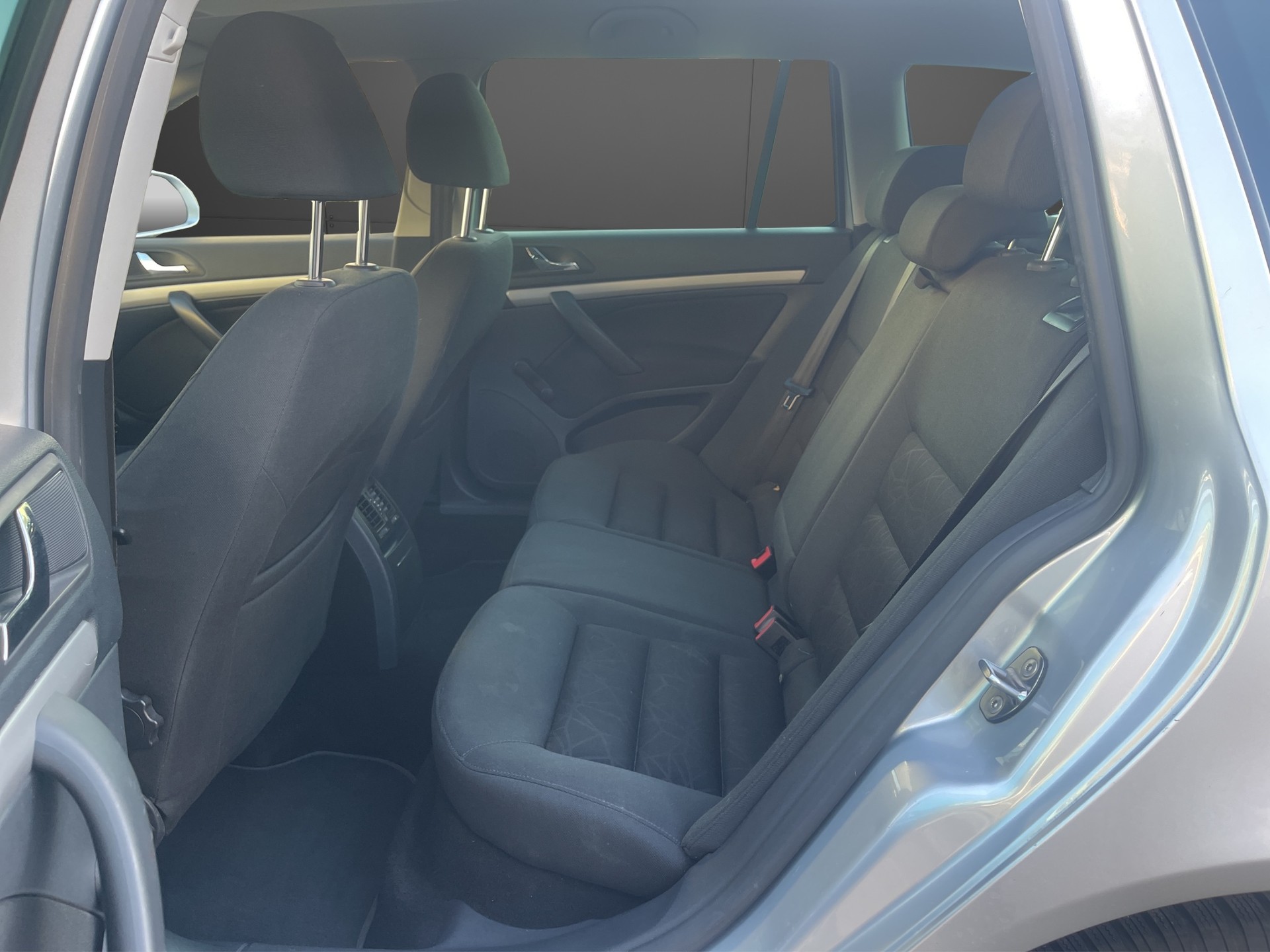 SKODA Octavia Combi 1.4 TSI Family DSG-image-11