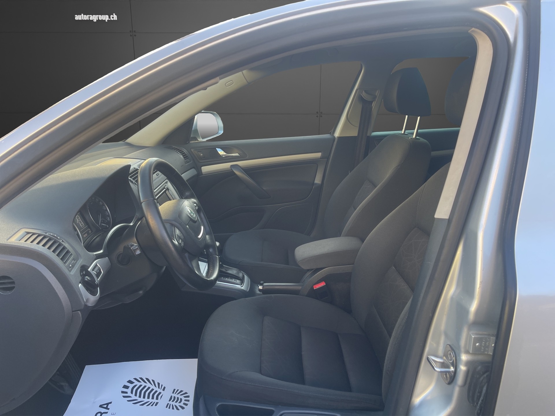 SKODA Octavia Combi 1.4 TSI Family DSG-image-10