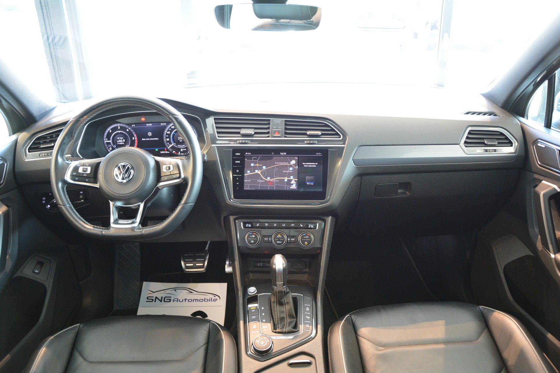 VW Tiguan 2.0 TDI SCR Highline 4Motion DSG R-Line-image-11
