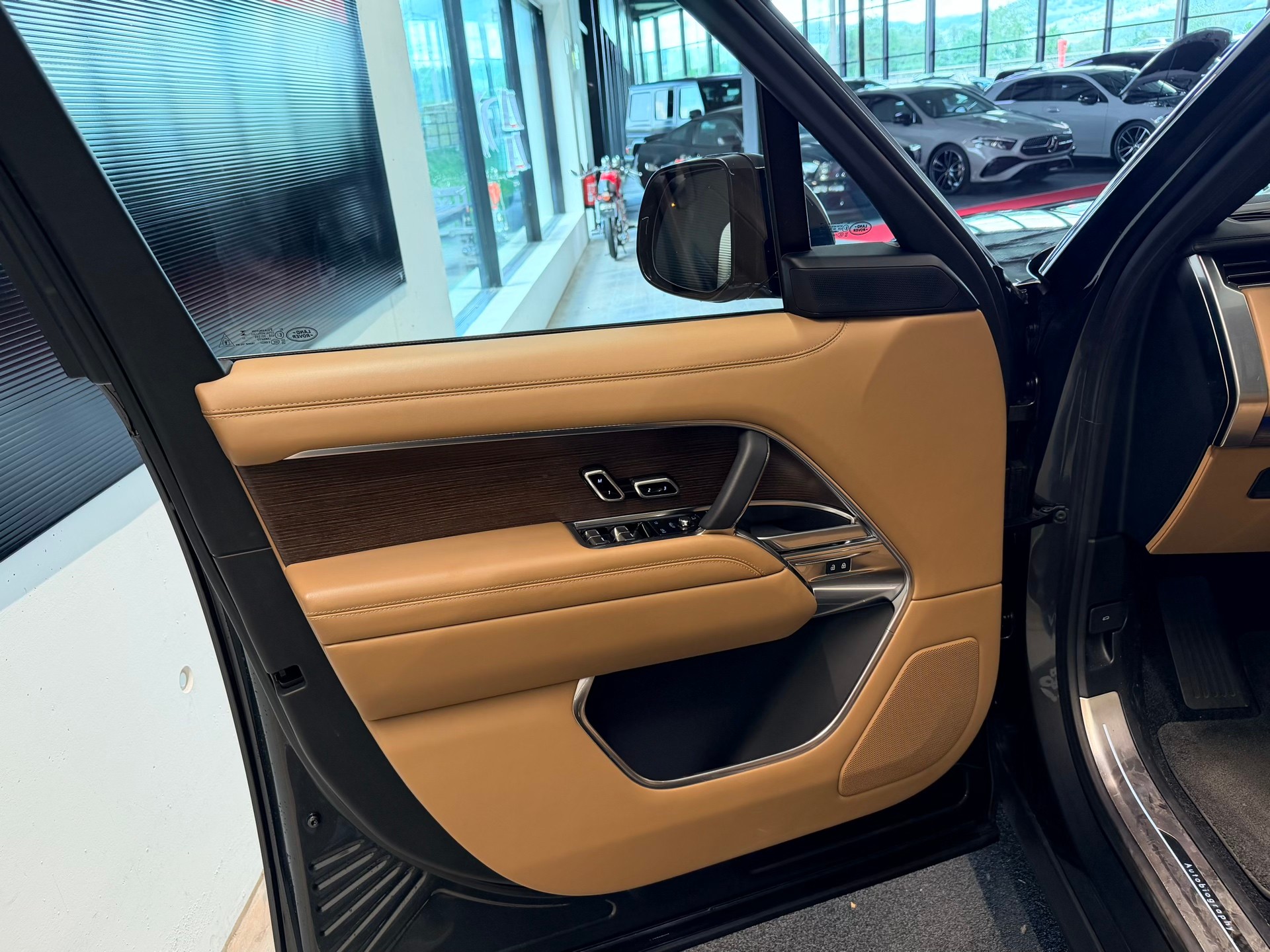 LAND ROVER Range Rover P400 I6 3.0 MHEV Autobiography Automatic-image-12