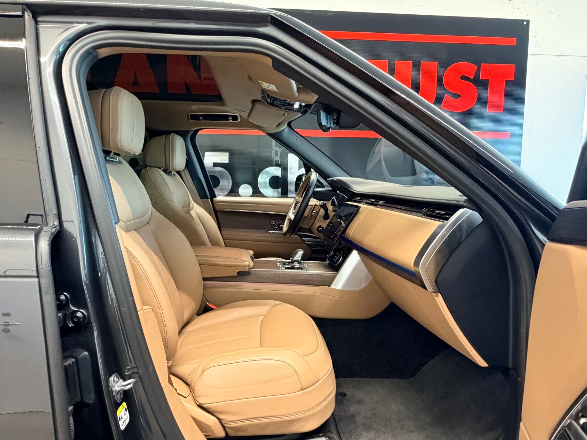 LAND ROVER Range Rover P400 I6 3.0 MHEV Autobiography Automatic-image-22