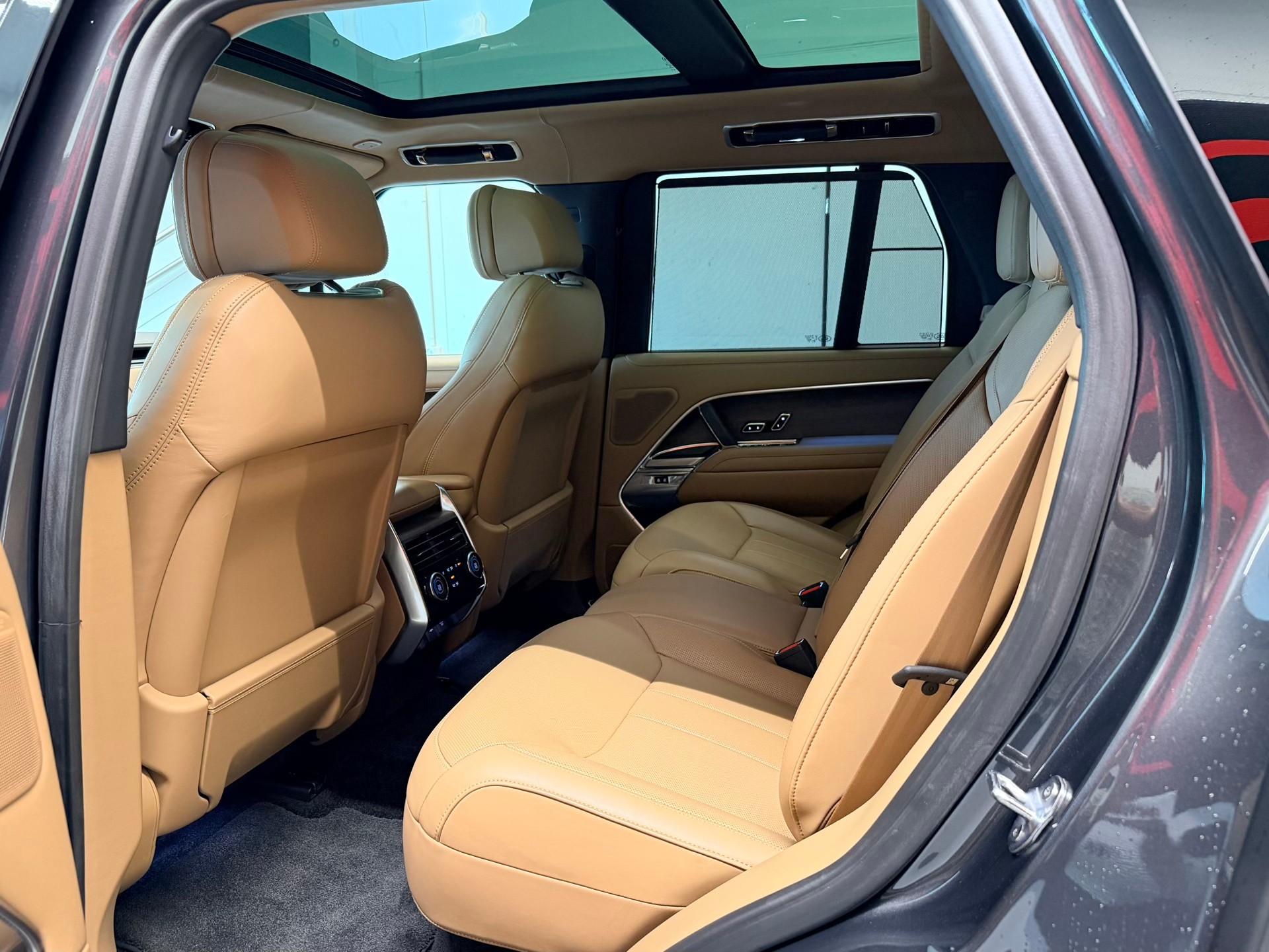 LAND ROVER Range Rover P400 I6 3.0 MHEV Autobiography Automatic-image-15
