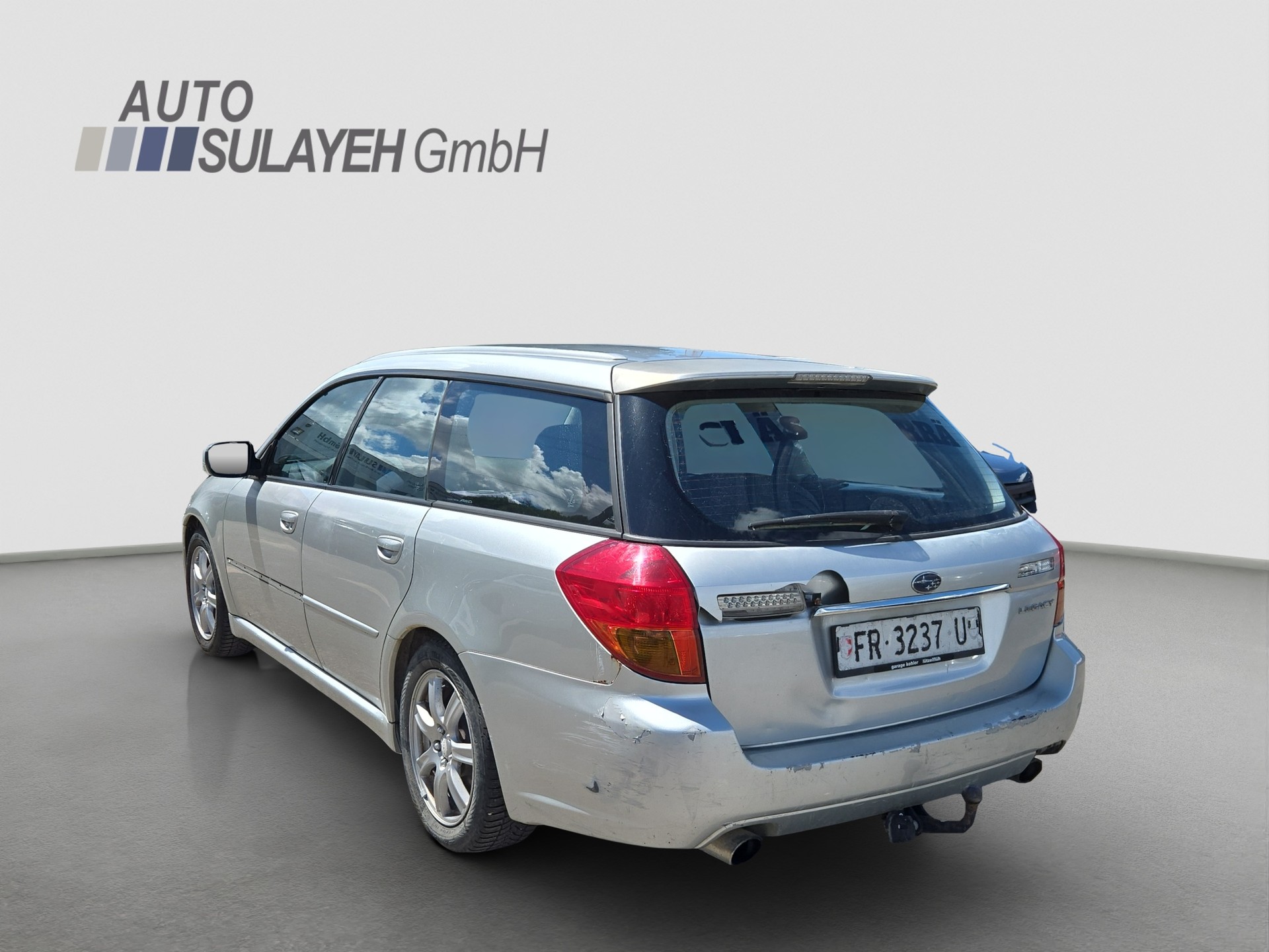 SUBARU Legacy 2.0R AWD Swiss-image-10