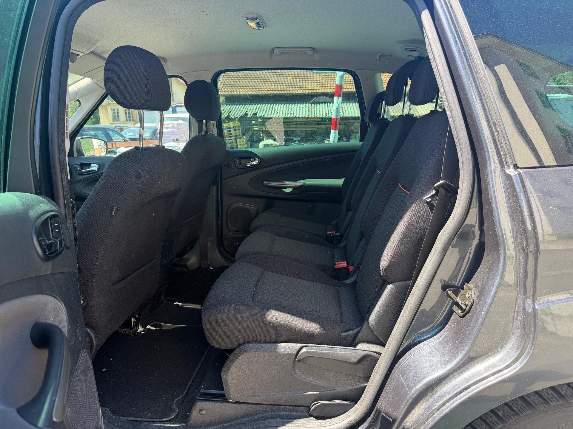 FORD S-Max 2.0i Trend-image-4