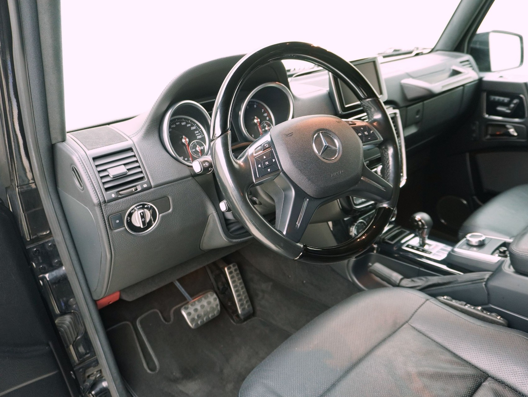 MERCEDES-BENZ G-Klasse G 500 lang Wagon-image-10