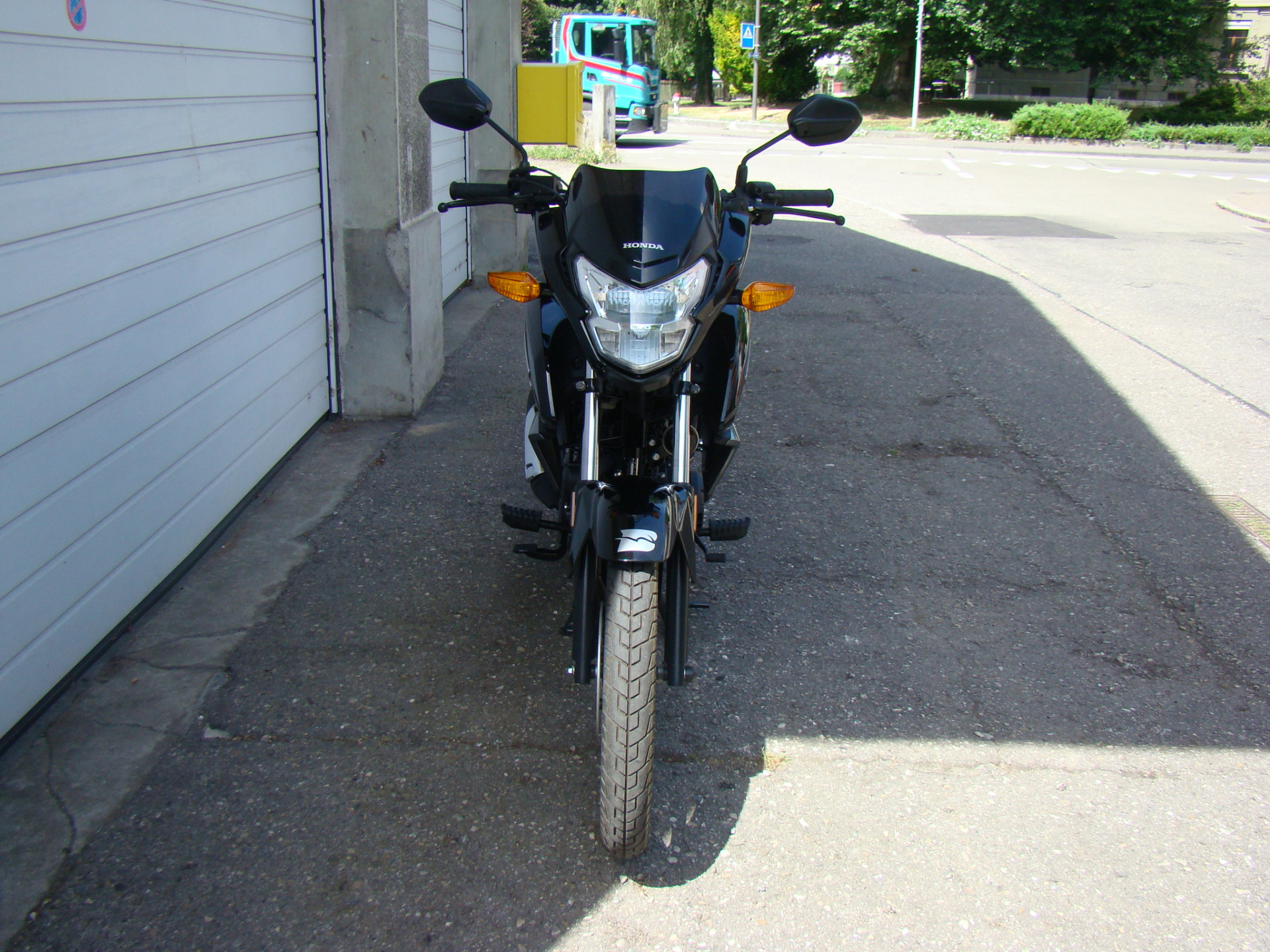 HONDA CBF 125-image-1