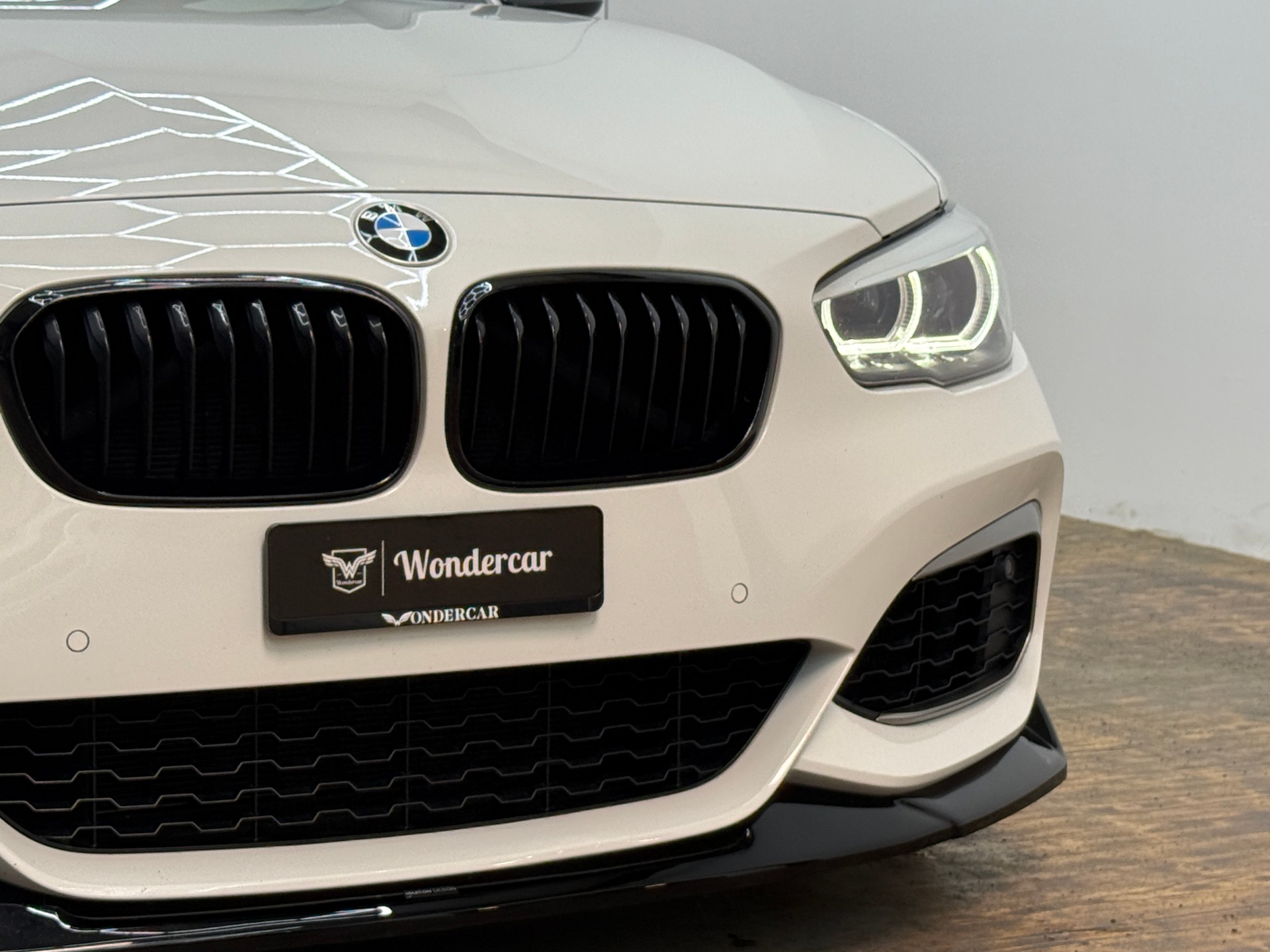 BMW M140i xDrive Steptronic-showroom-element-3