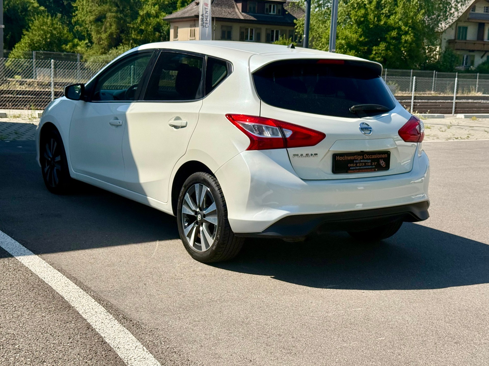 NISSAN Pulsar 1.2 DIG-N-Connecta-showroom-element-1