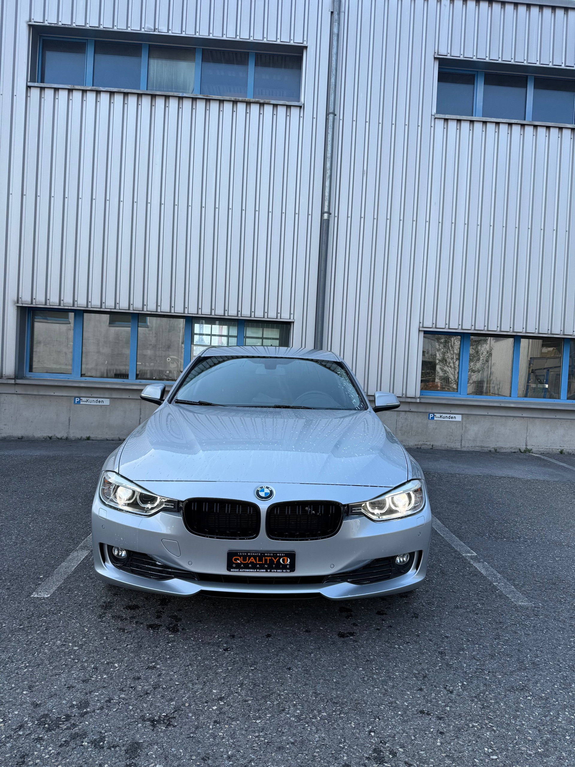BMW 320d xDrive Modern Line Steptronic-showroom-element-2