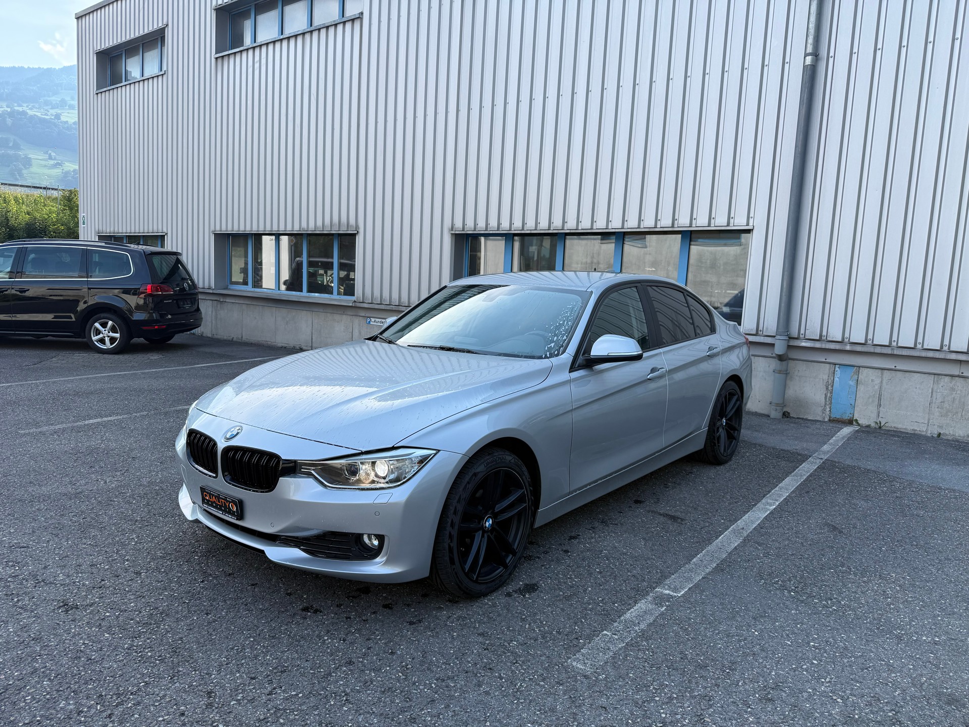 BMW 320d xDrive Modern Line Steptronic-showroom-element-1