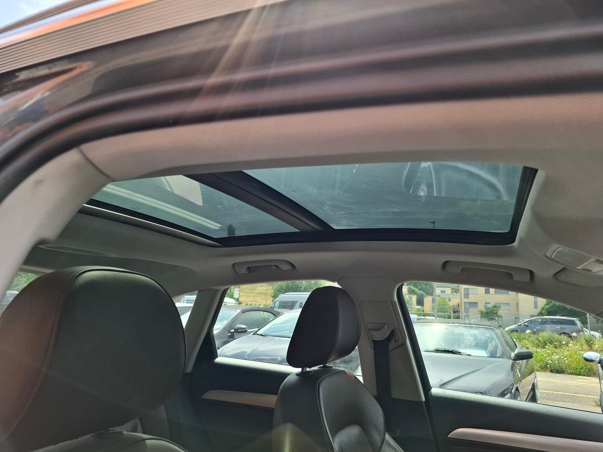 AUDI Q3 2.0 TFSI quattro S-tronic-image-12
