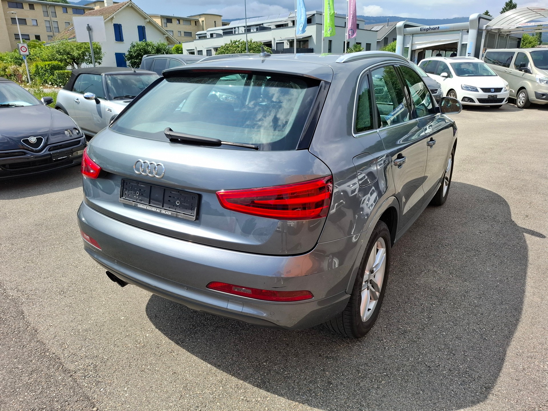 AUDI Q3 2.0 TFSI quattro S-tronic-image-1