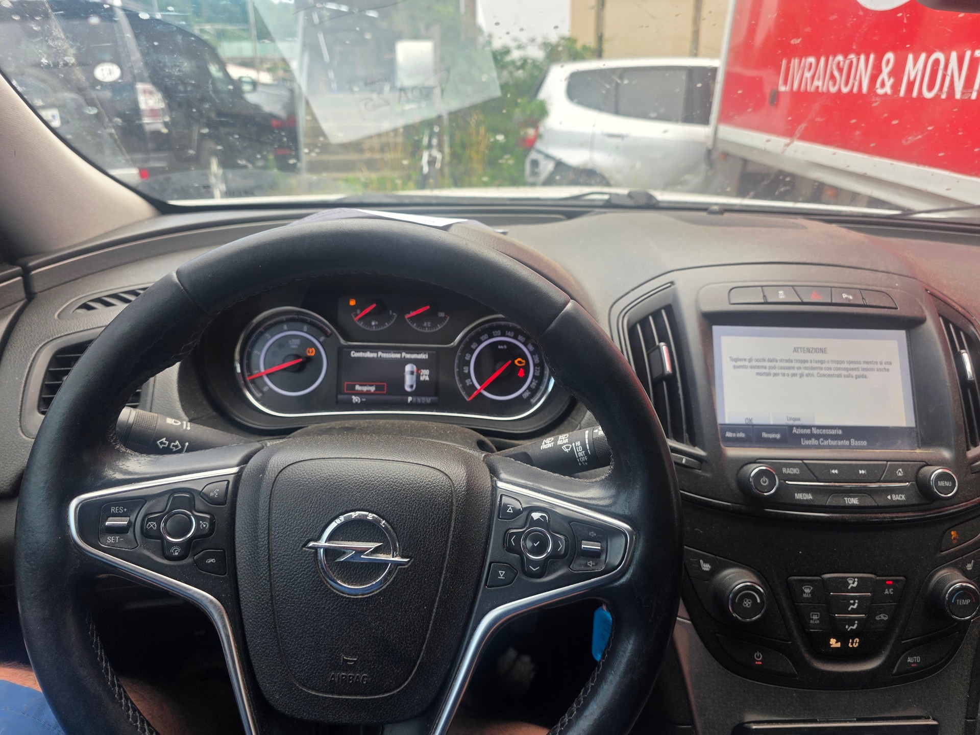 OPEL Insignia Sports Tourer 1.6 CDTI Automatic-image-3
