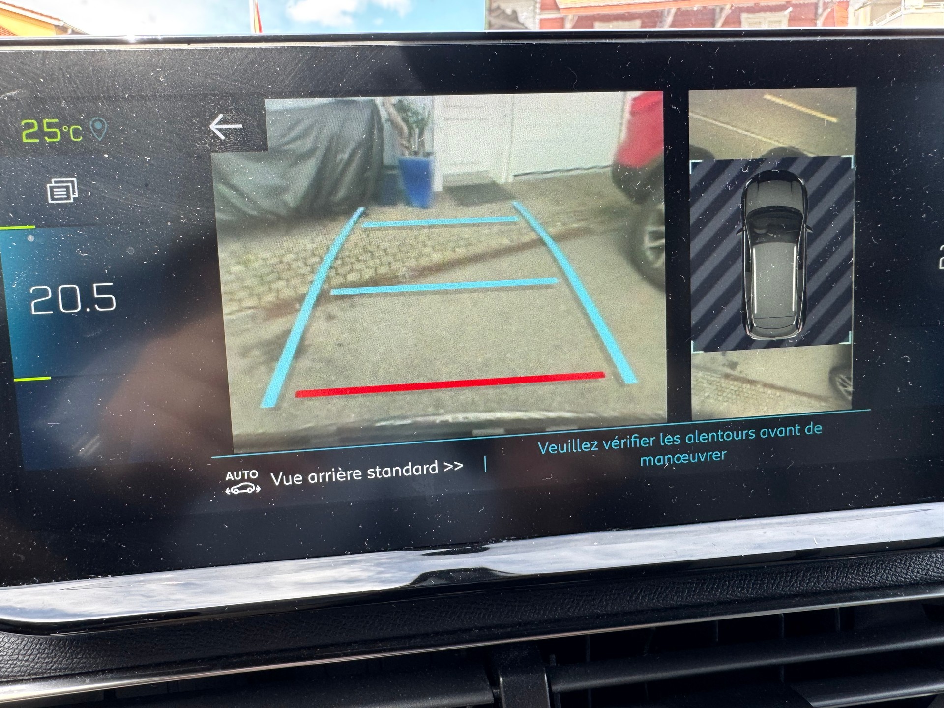 PEUGEOT 3008 300e Hybrid4 GT EAT8-image-10