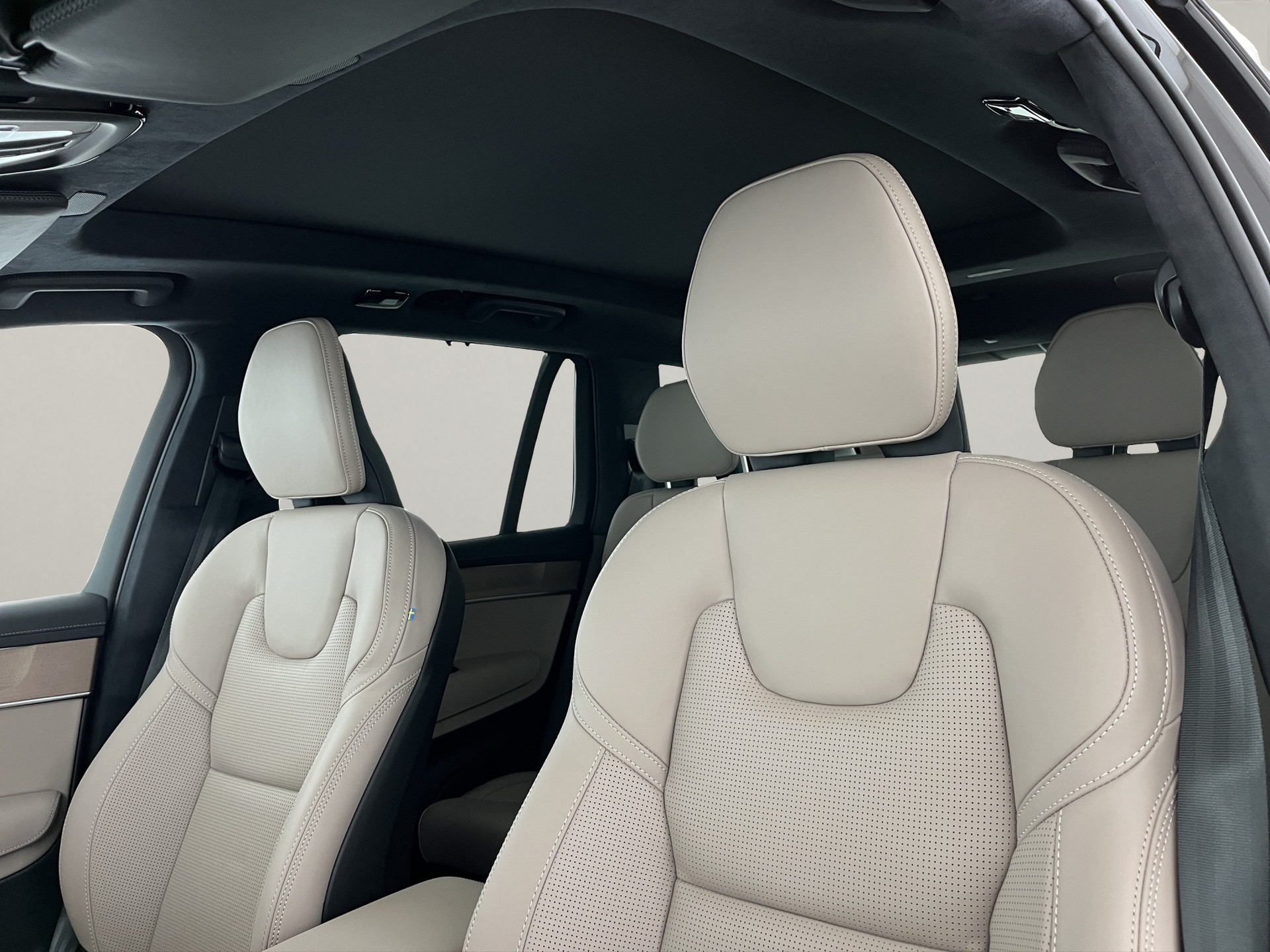 VOLVO XC90 2.0 T8 TE Ultra Dark eAWD-image-17