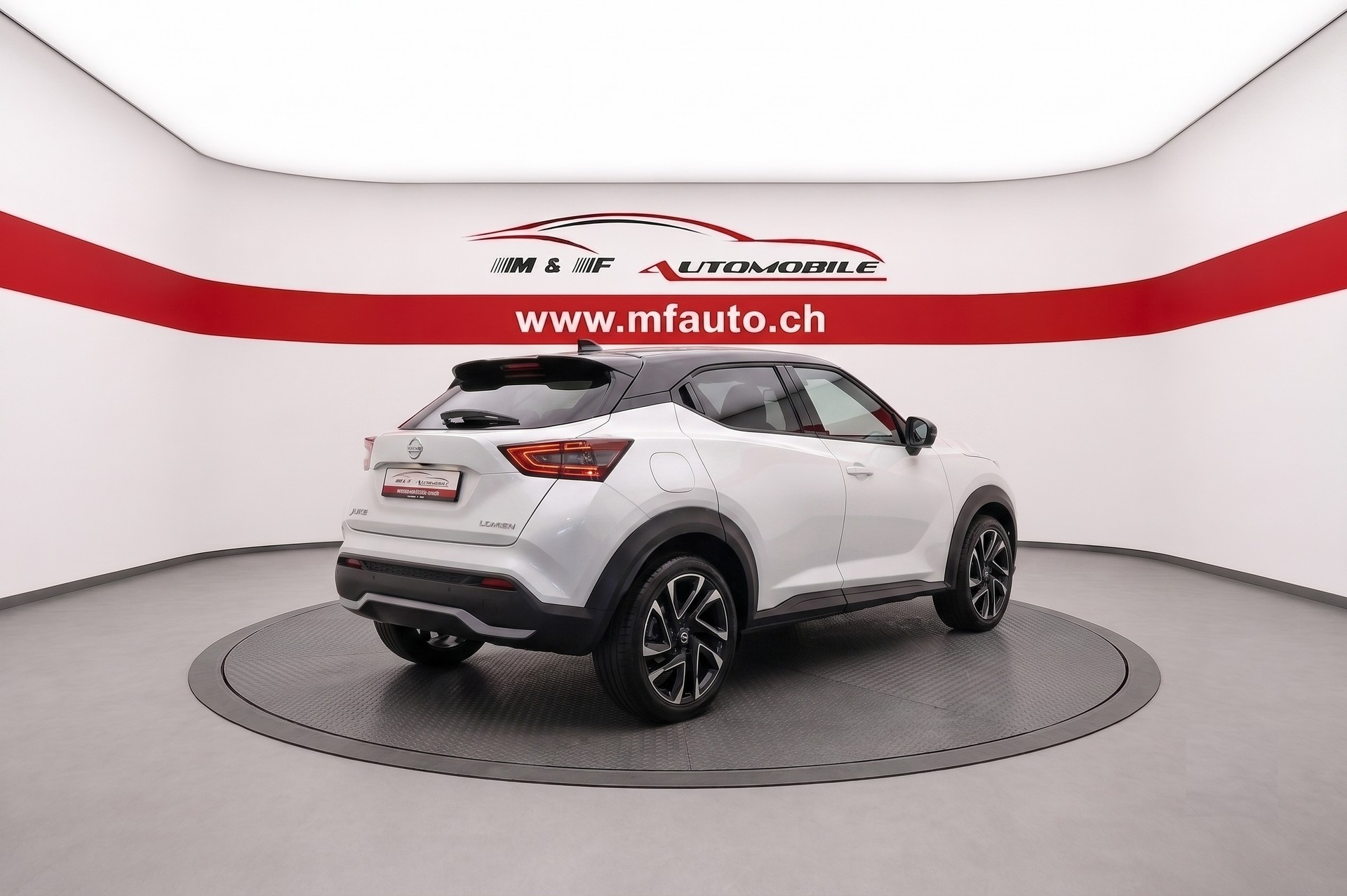 NISSAN Juke 1.0 DIG-T Tekna CH FAHRZEUG-image-4