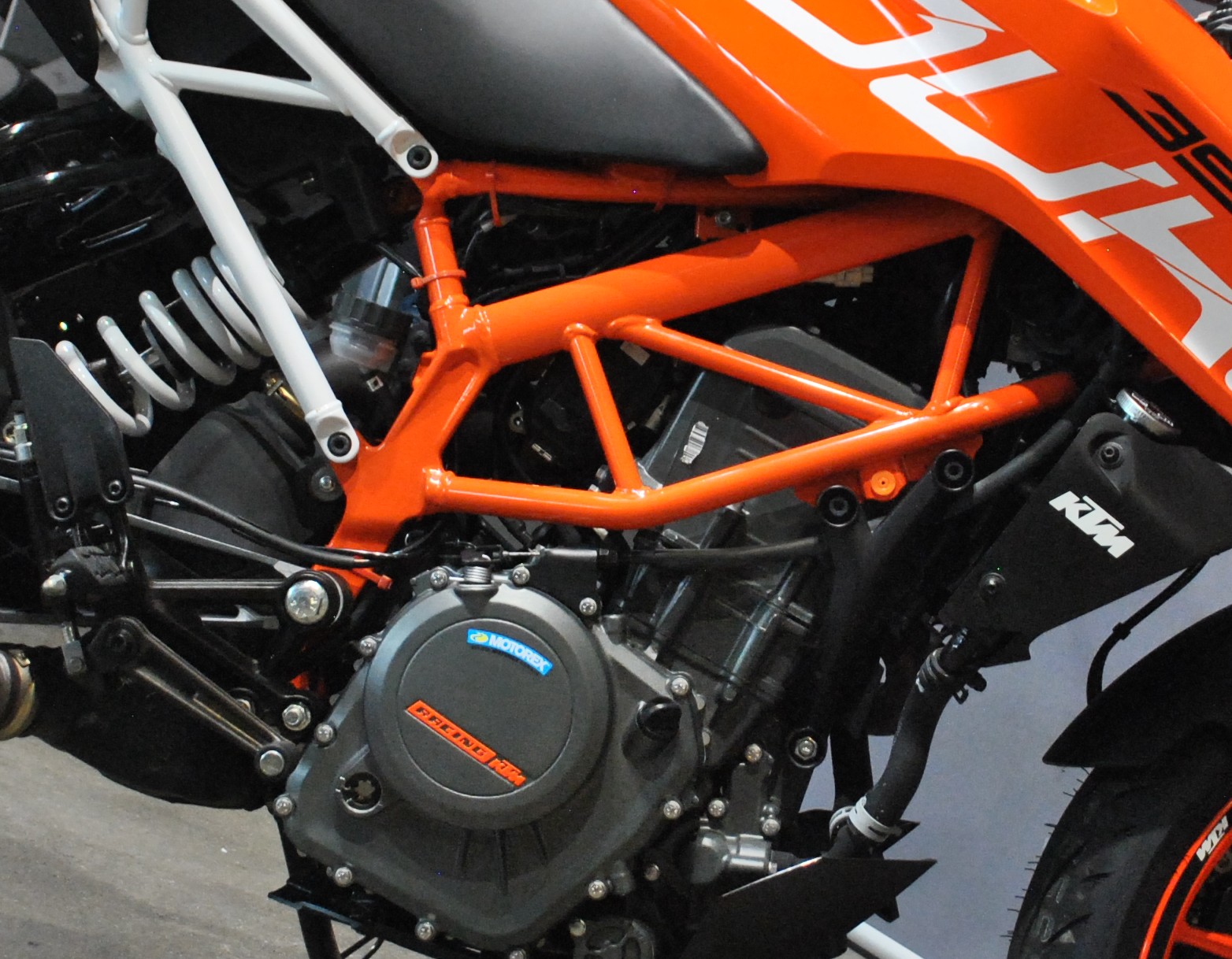 KTM 390 Duke ABS-image-7