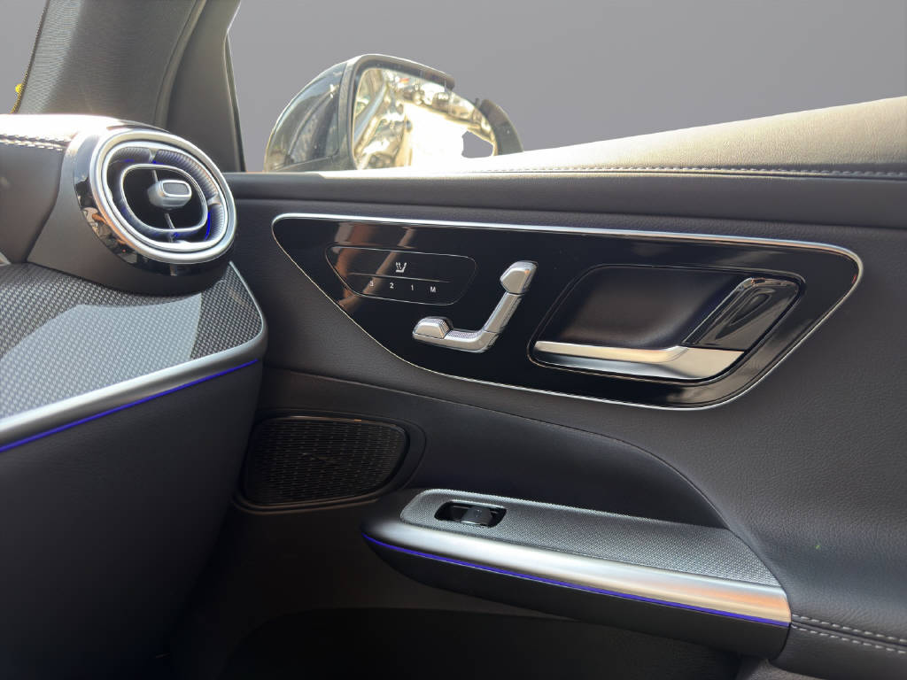 MERCEDES-BENZ GLC 220 d AMG Line 4matic-image-13