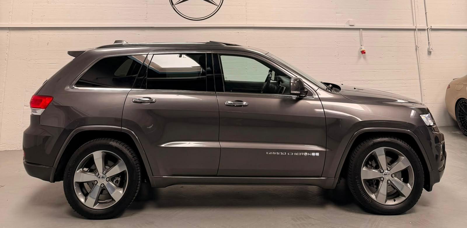 JEEP Grand Cherokee 3.0 CRD Summit Automatic Frisch ab MFK & 2Jahre Garantie-showroom-element-2