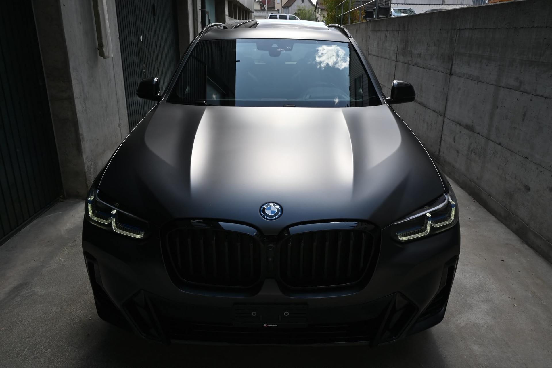 BMW X3 xDrive 30e M Sport-showroom-element-1