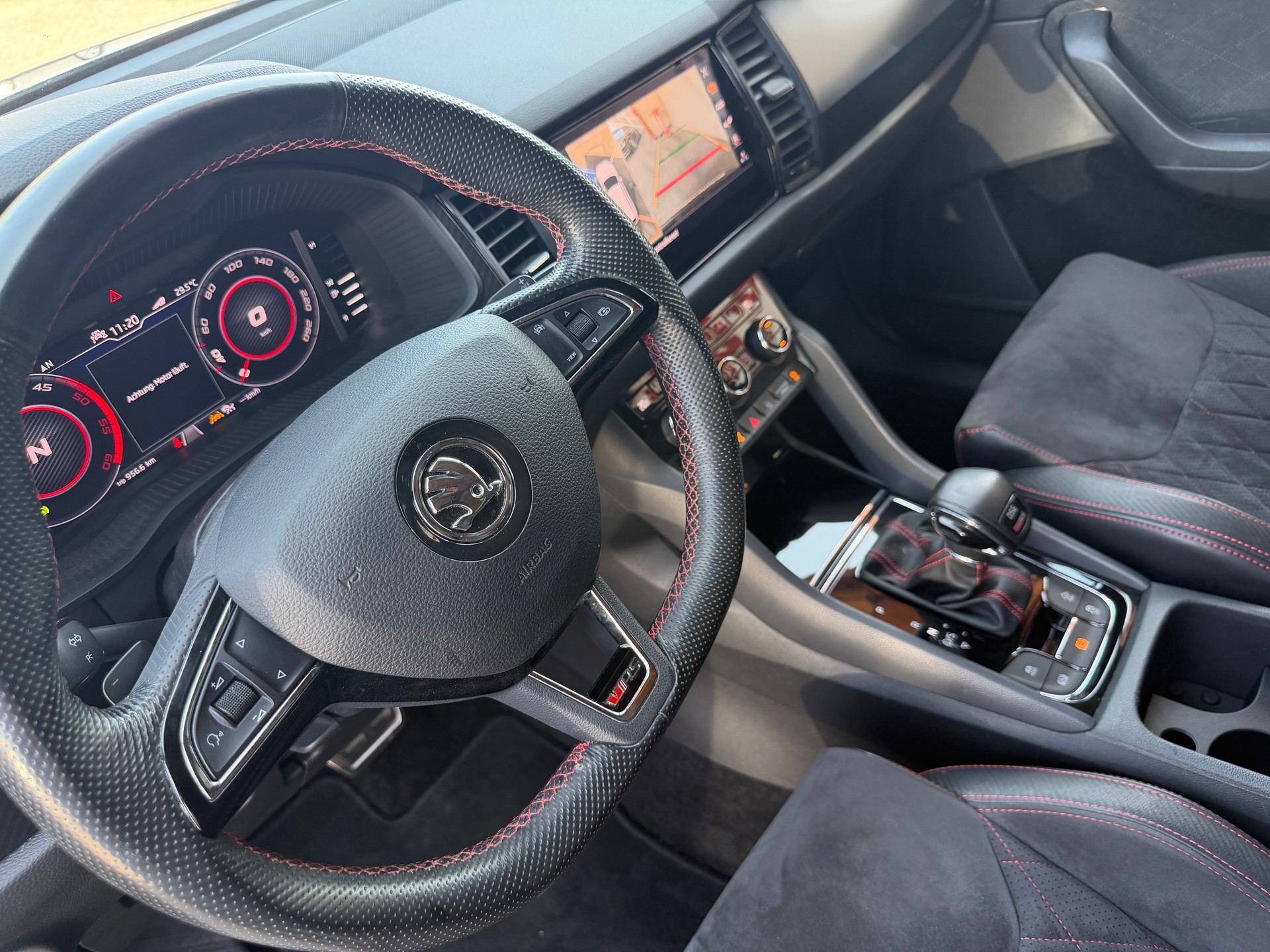 SKODA Kodiaq 2.0 Bi-TDI SCR RS 4x4 DSG-image-14