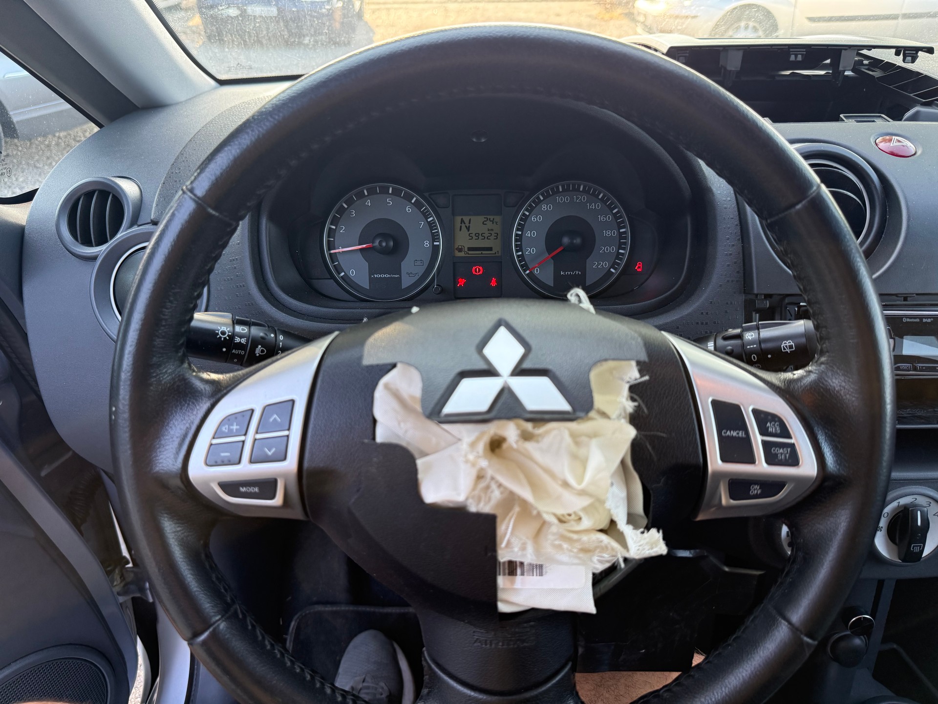 MITSUBISHI Colt 1.3 16V Jubilé (35) Allshift-image-8
