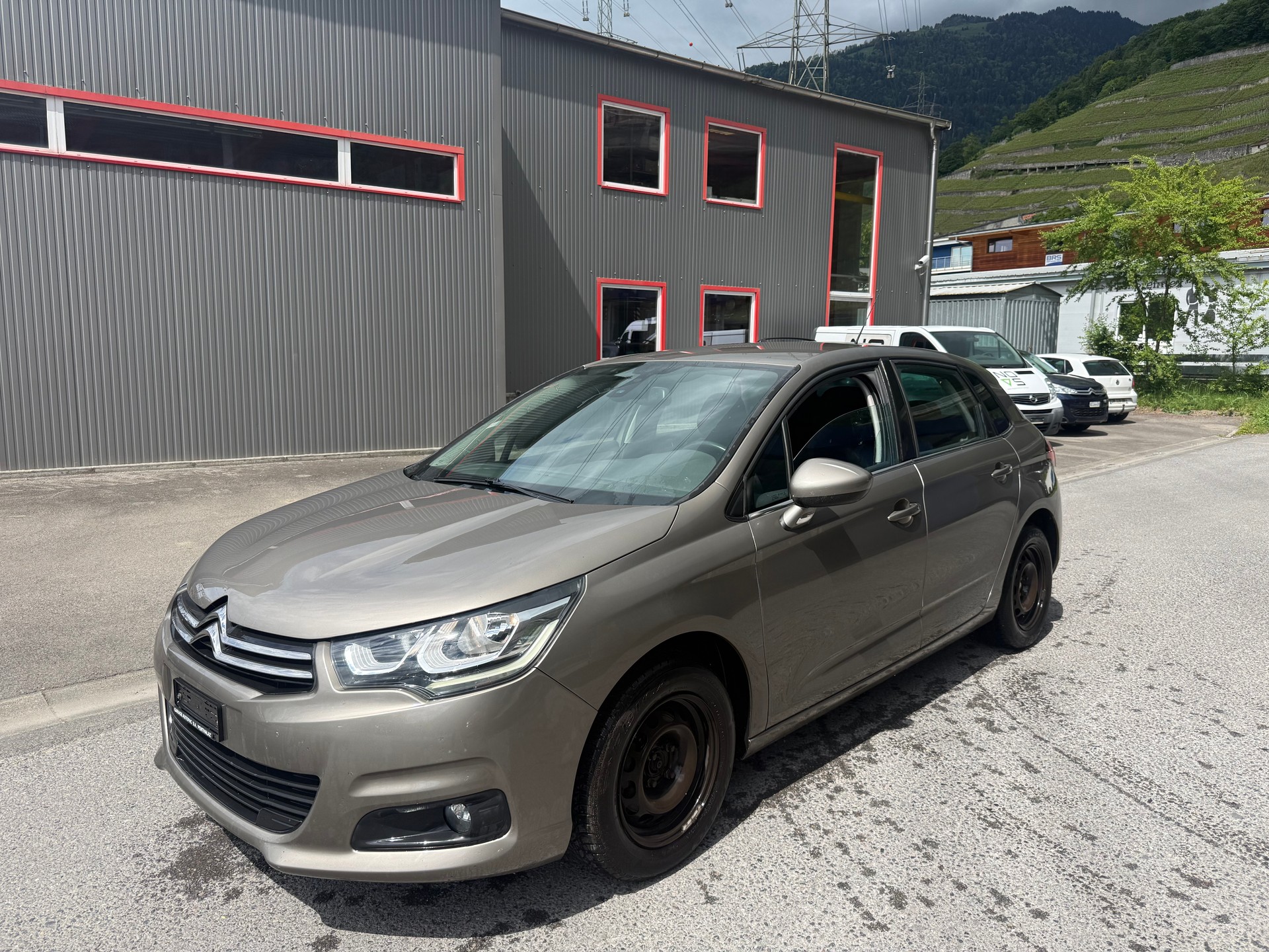 CITROEN C4 1.2 Pure Tech Shine