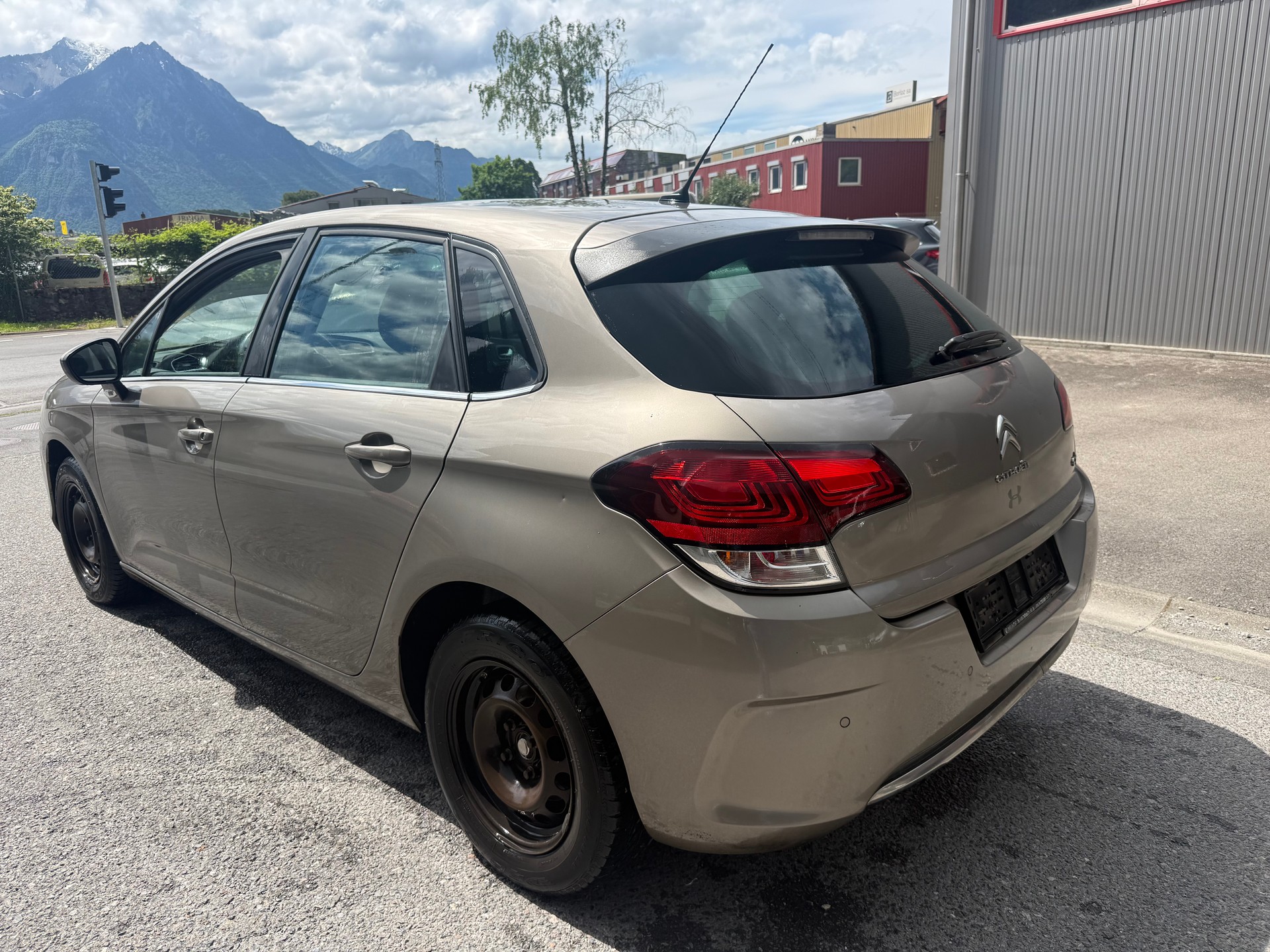 CITROEN C4 1.2 Pure Tech Shine-showroom-element-3