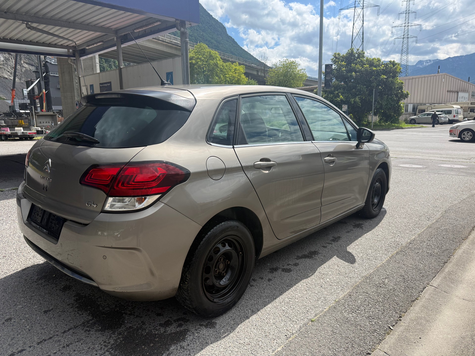 CITROEN C4 1.2 Pure Tech Shine-showroom-element-2