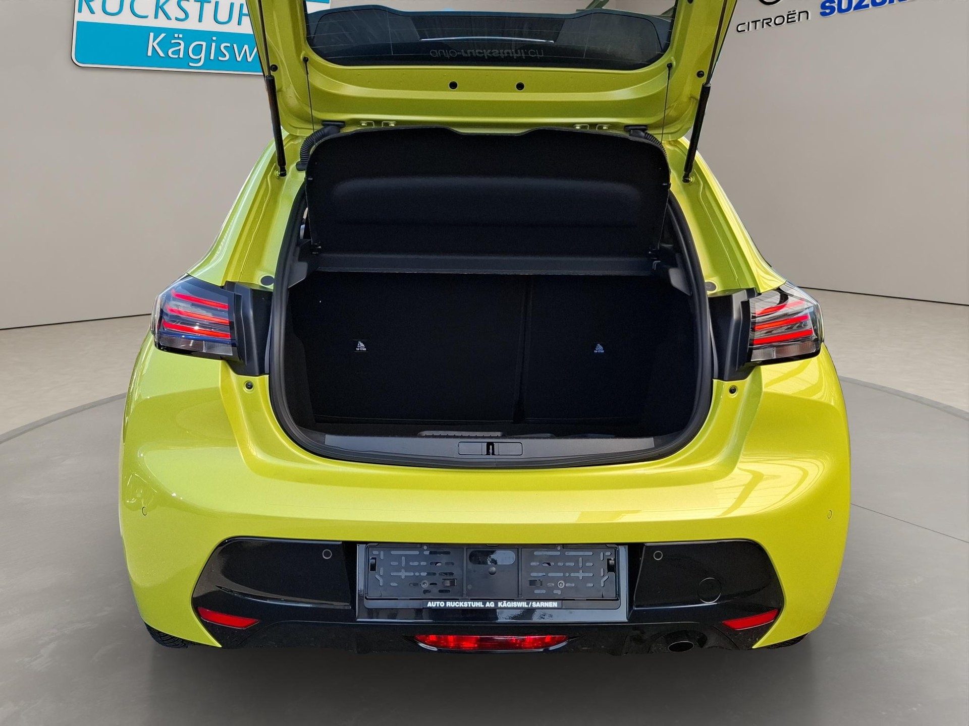 PEUGEOT 208 1.2 PureTech 100 Allure-image-10