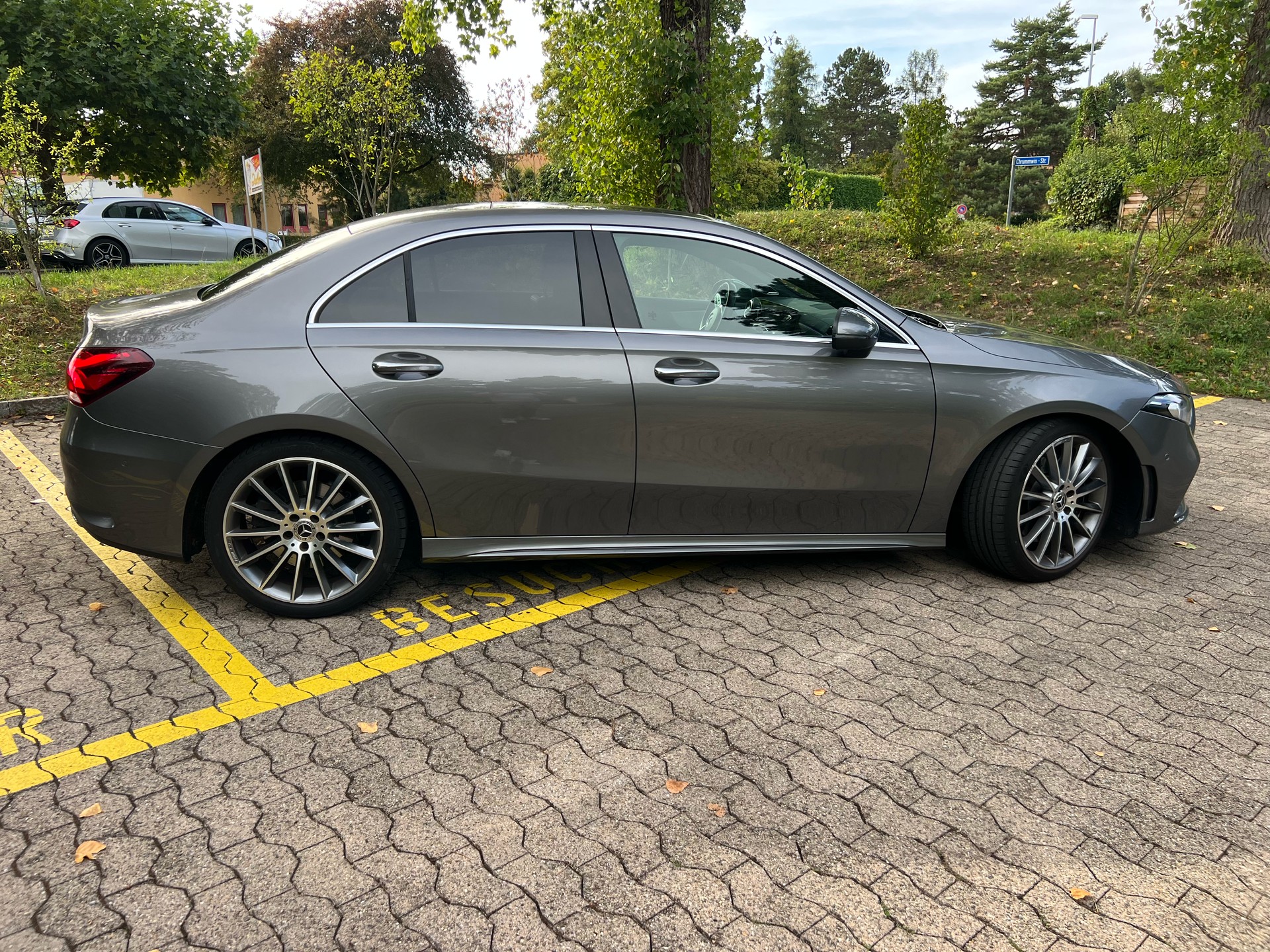 MERCEDES-BENZ A 250 AMG Line 4Matic-image-9