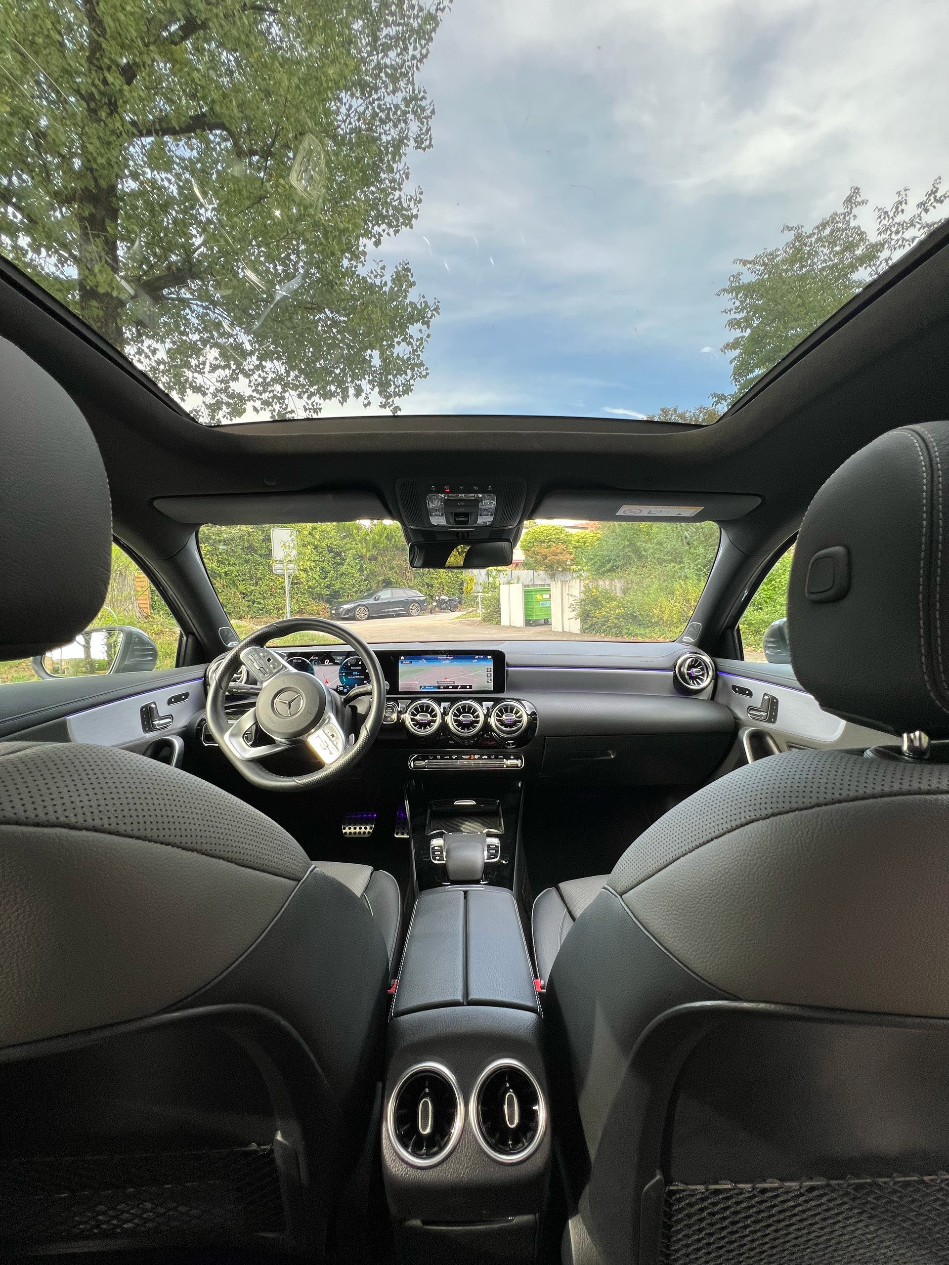 MERCEDES-BENZ A 250 AMG Line 4Matic-image-10