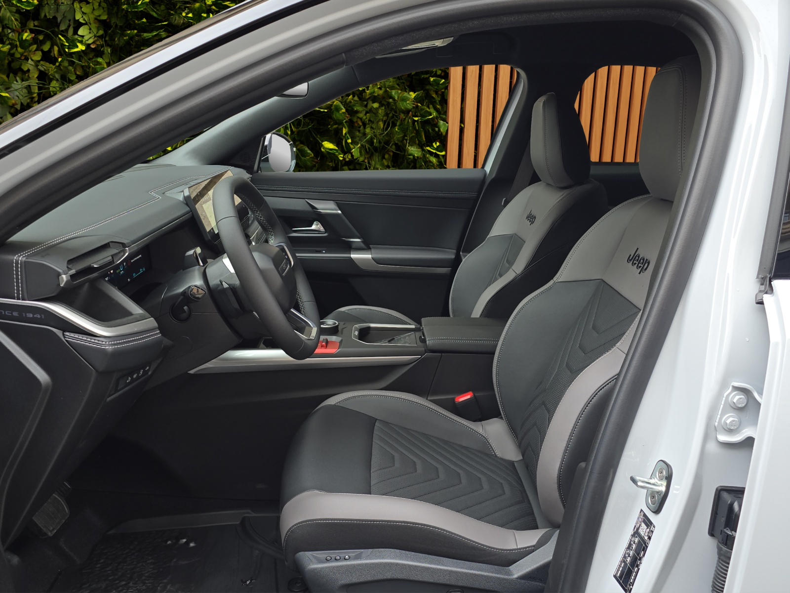 JEEP Compass 1.6 T PHEV Summit-image-8