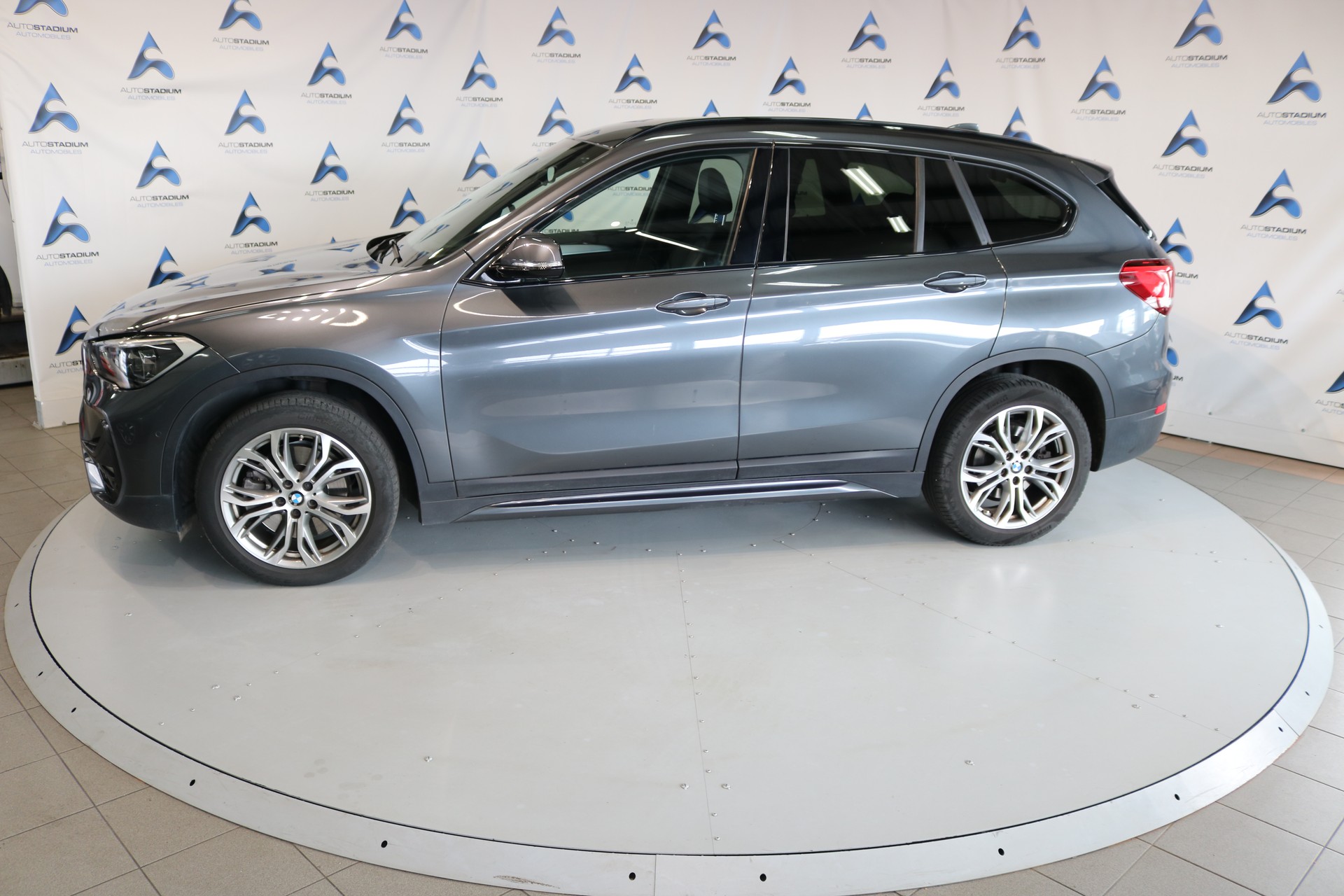 BMW X1 xDrive 20d Sport Line Steptronic-image-16