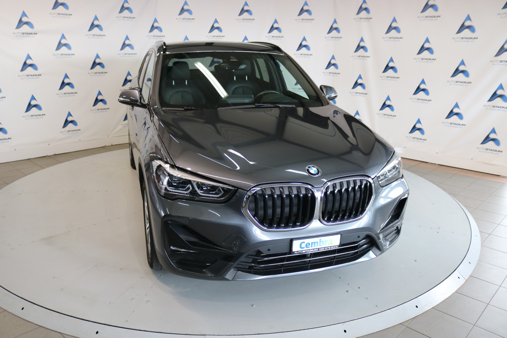 BMW X1 xDrive 20d Sport Line Steptronic-image-9