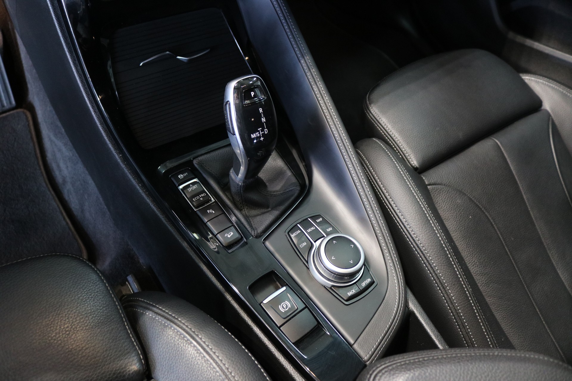 BMW X1 xDrive 20d Sport Line Steptronic-image-43