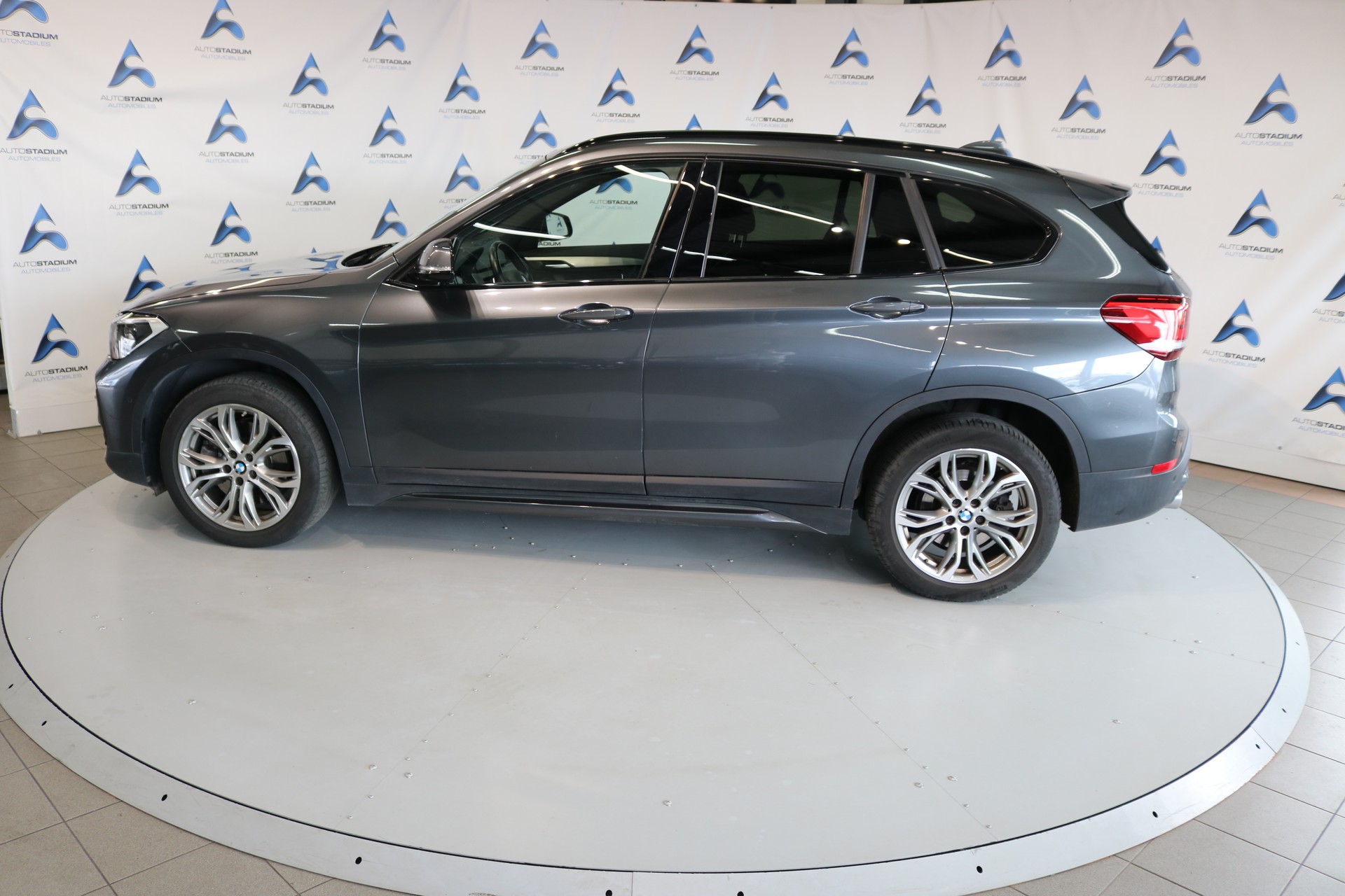 BMW X1 xDrive 20d Sport Line Steptronic-image-17