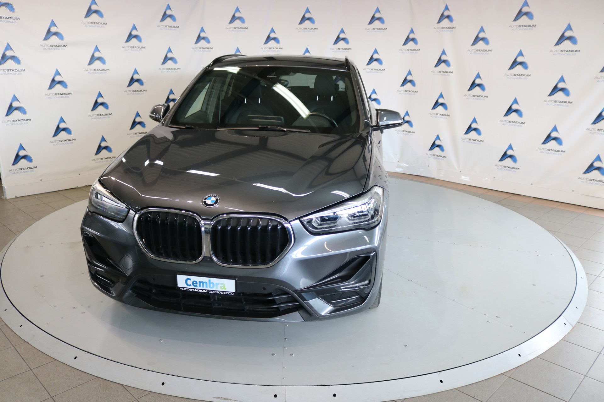 BMW X1 xDrive 20d Sport Line Steptronic-image-11