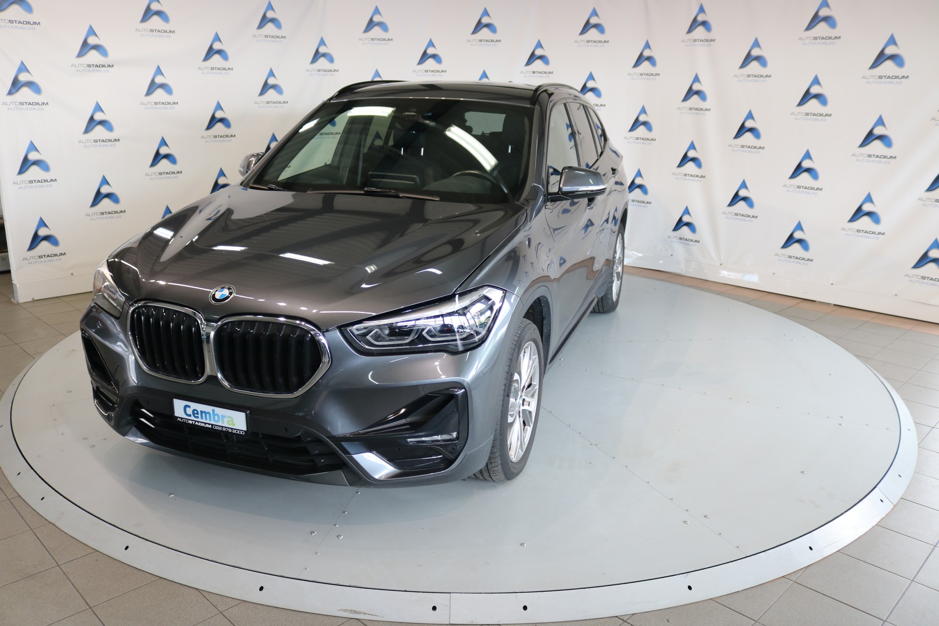 BMW X1 xDrive 20d Sport Line Steptronic-image-12