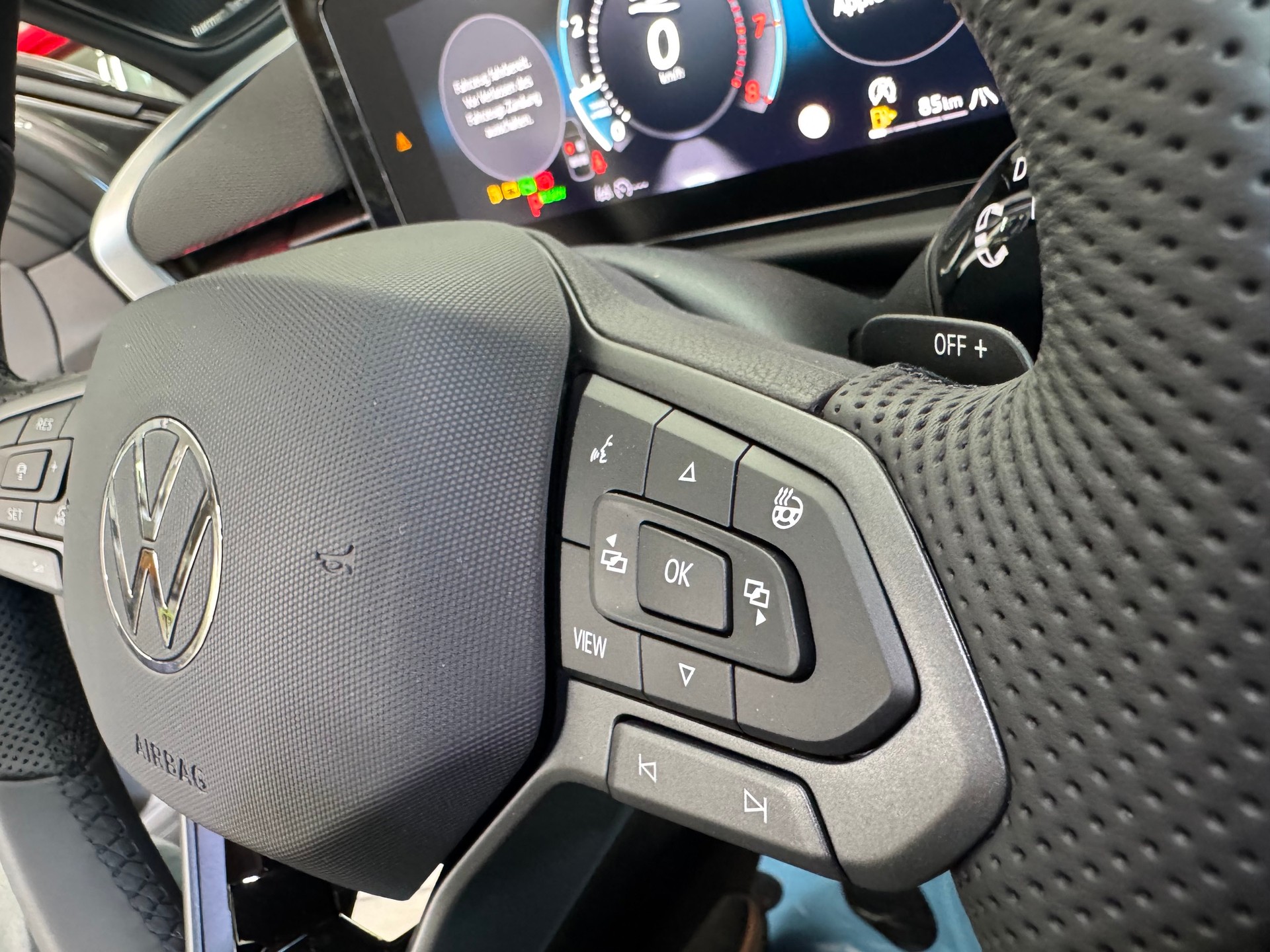 VW T-Roc 1.5 eTSI mHEV R-Line DSG-image-23